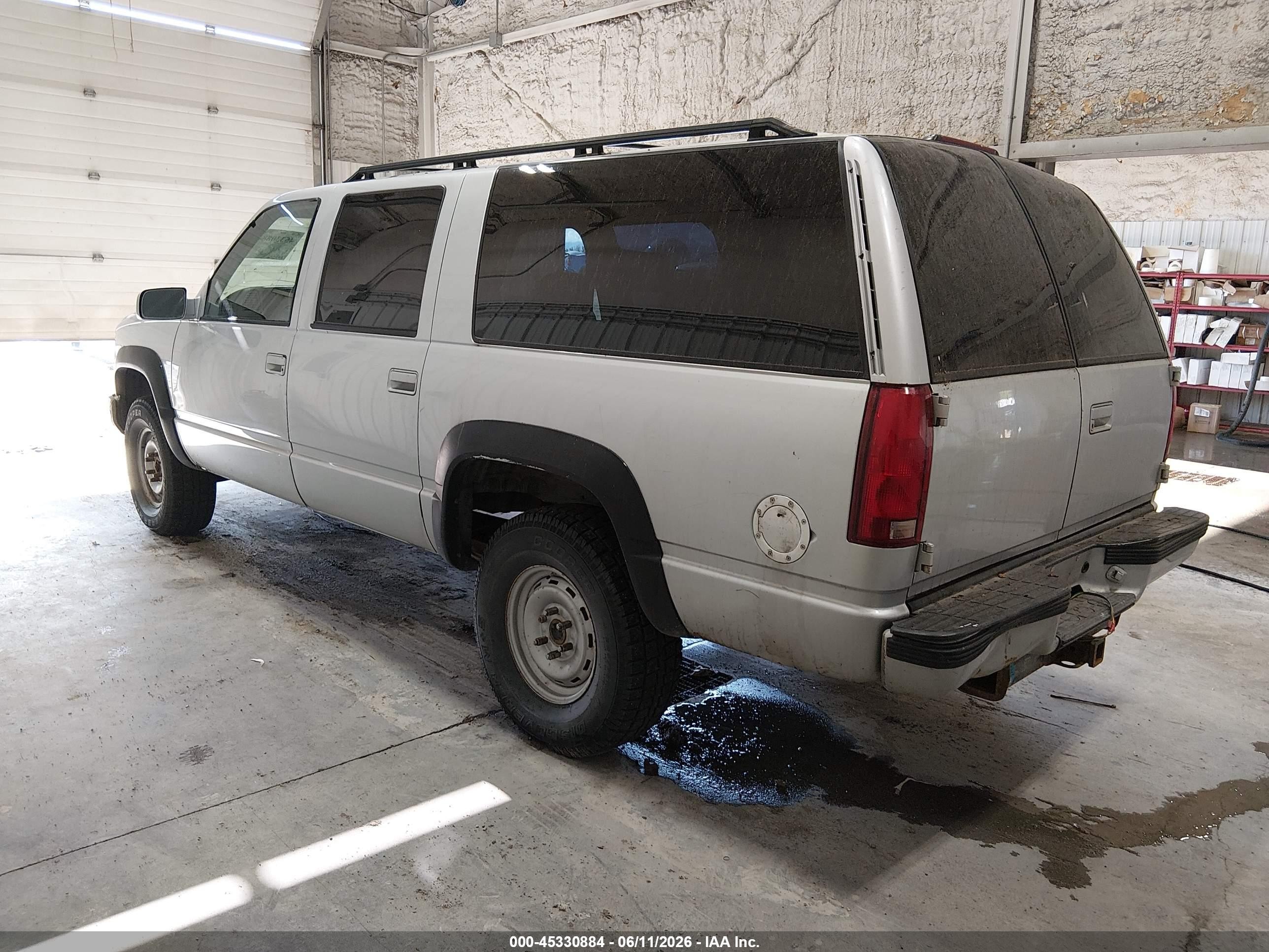 1997 Chevrolet Suburban 1500   Серебряный vin: 3GNFK16RXVG186348
