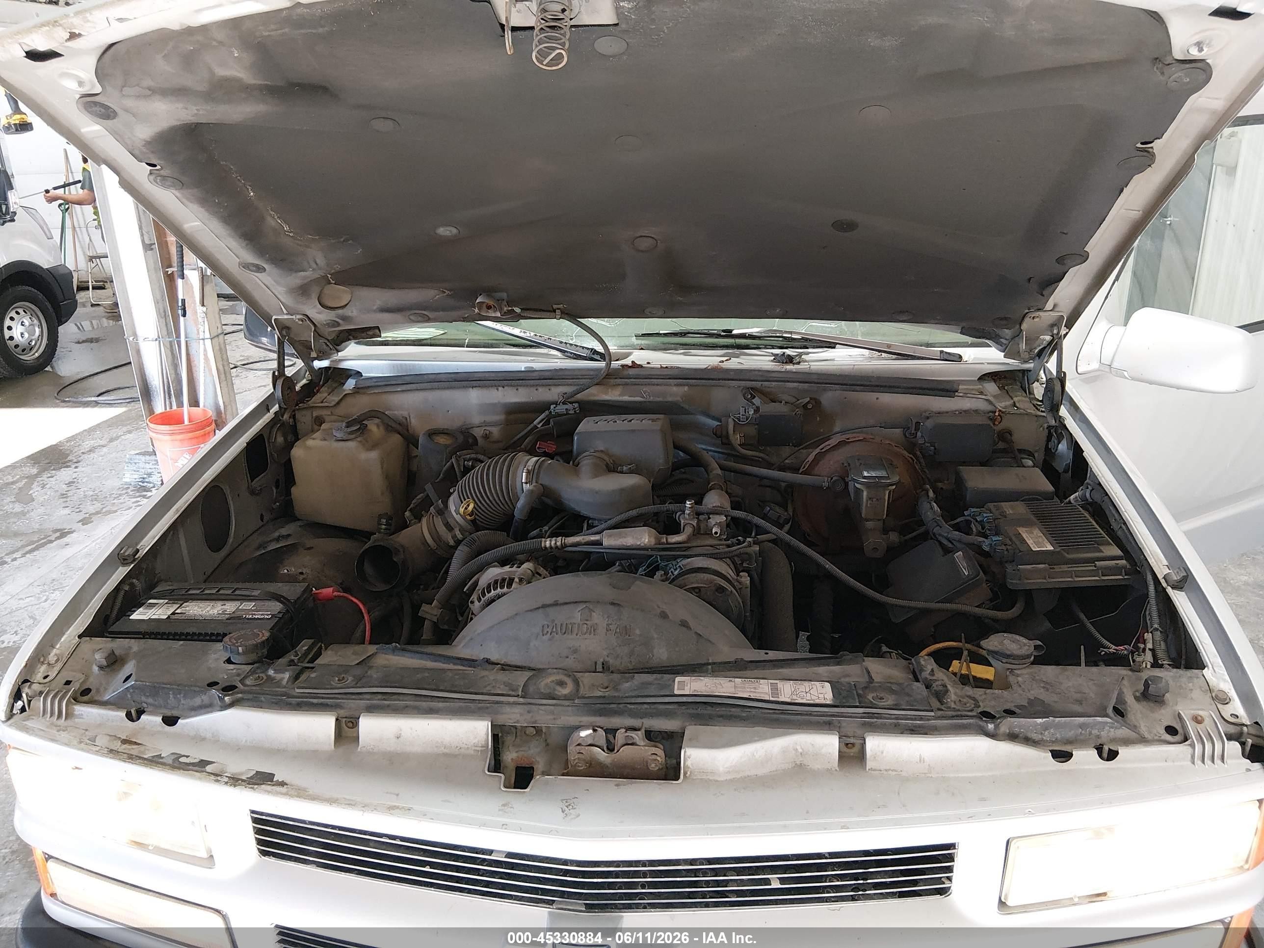1997 Chevrolet Suburban 1500   Серебряный vin: 3GNFK16RXVG186348