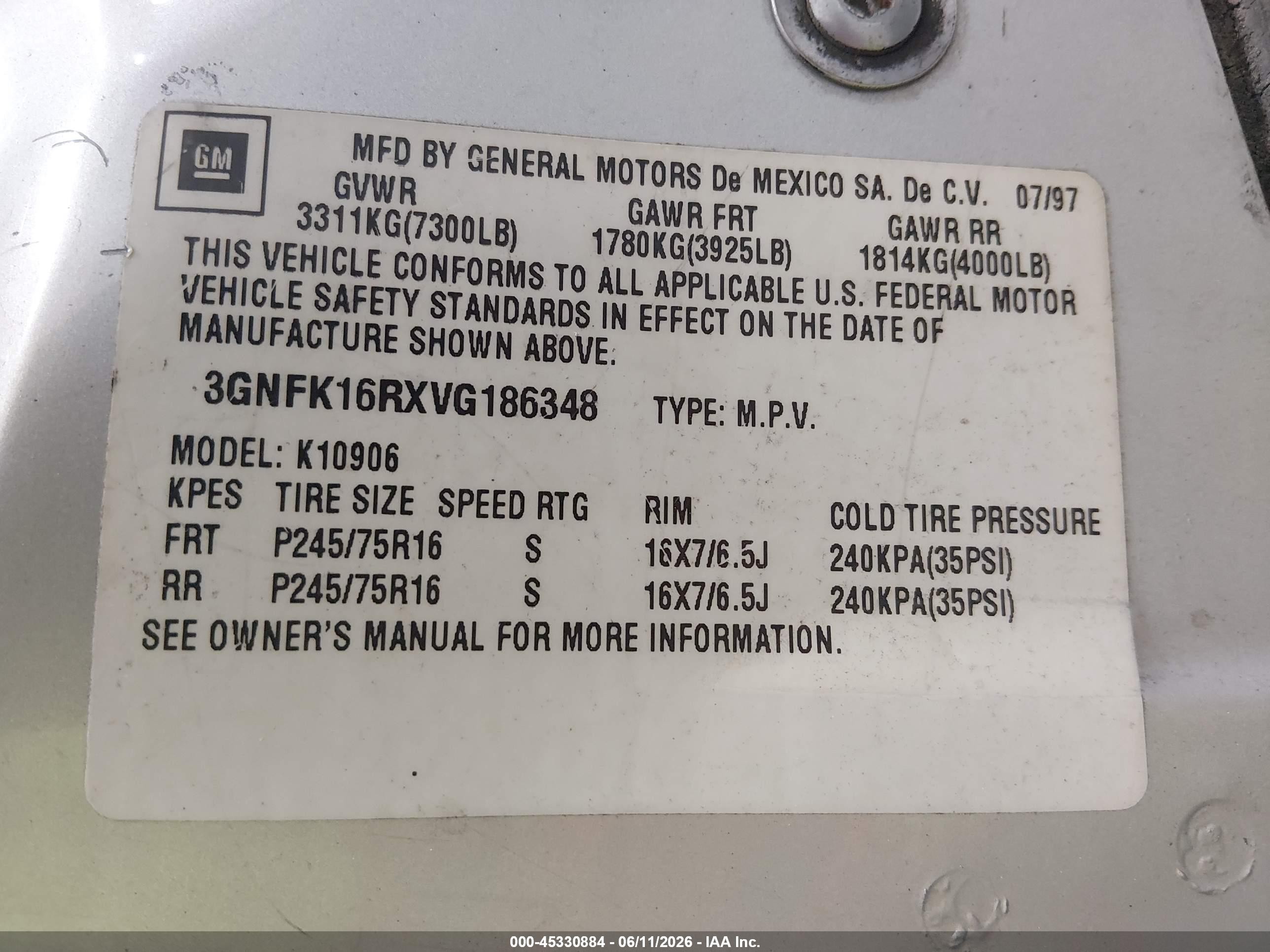 1997 Chevrolet Suburban 1500   Серебряный vin: 3GNFK16RXVG186348