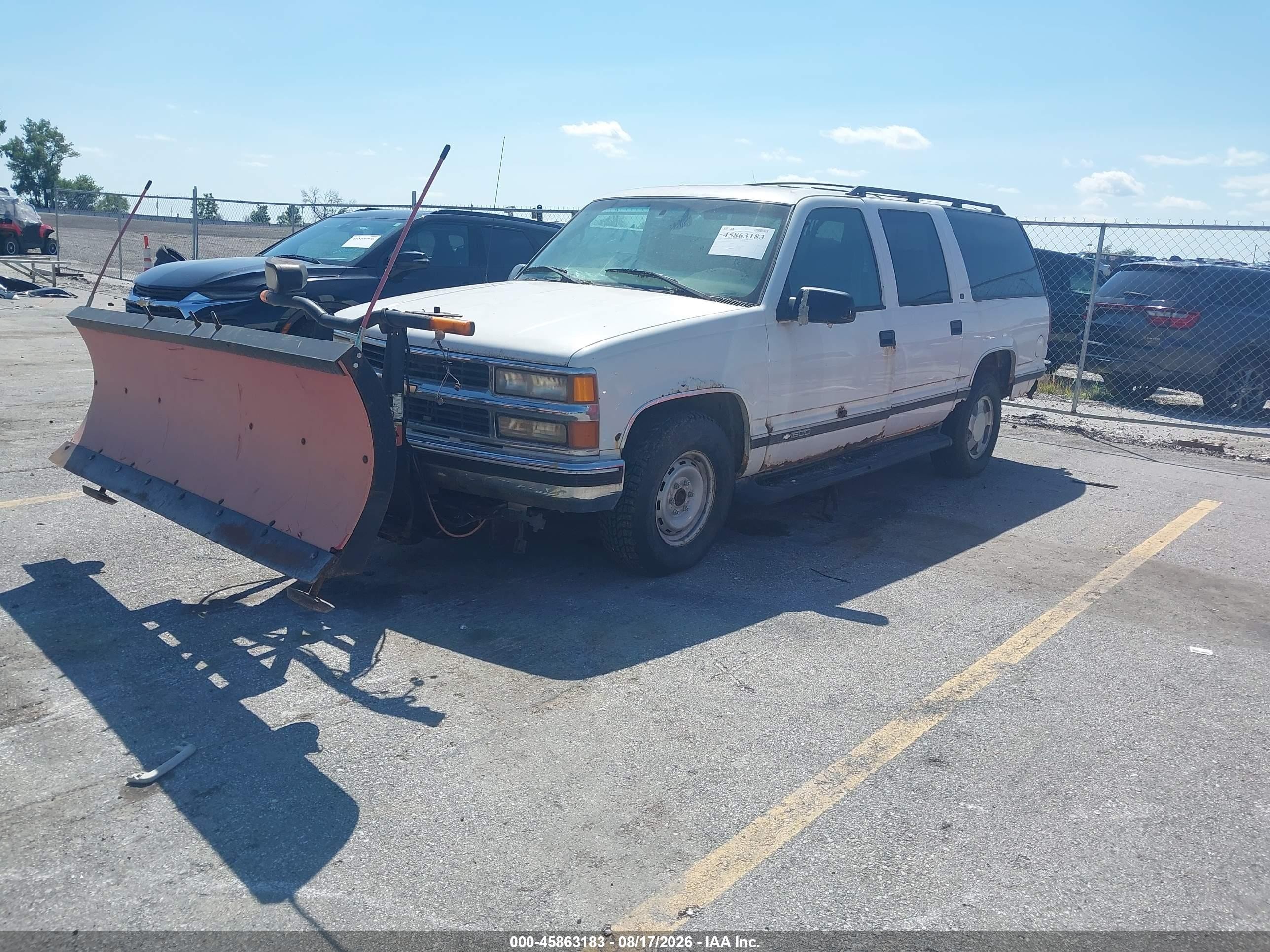 1999 Chevrolet Suburban Lt White vin: 3GNFK16RXXG246793