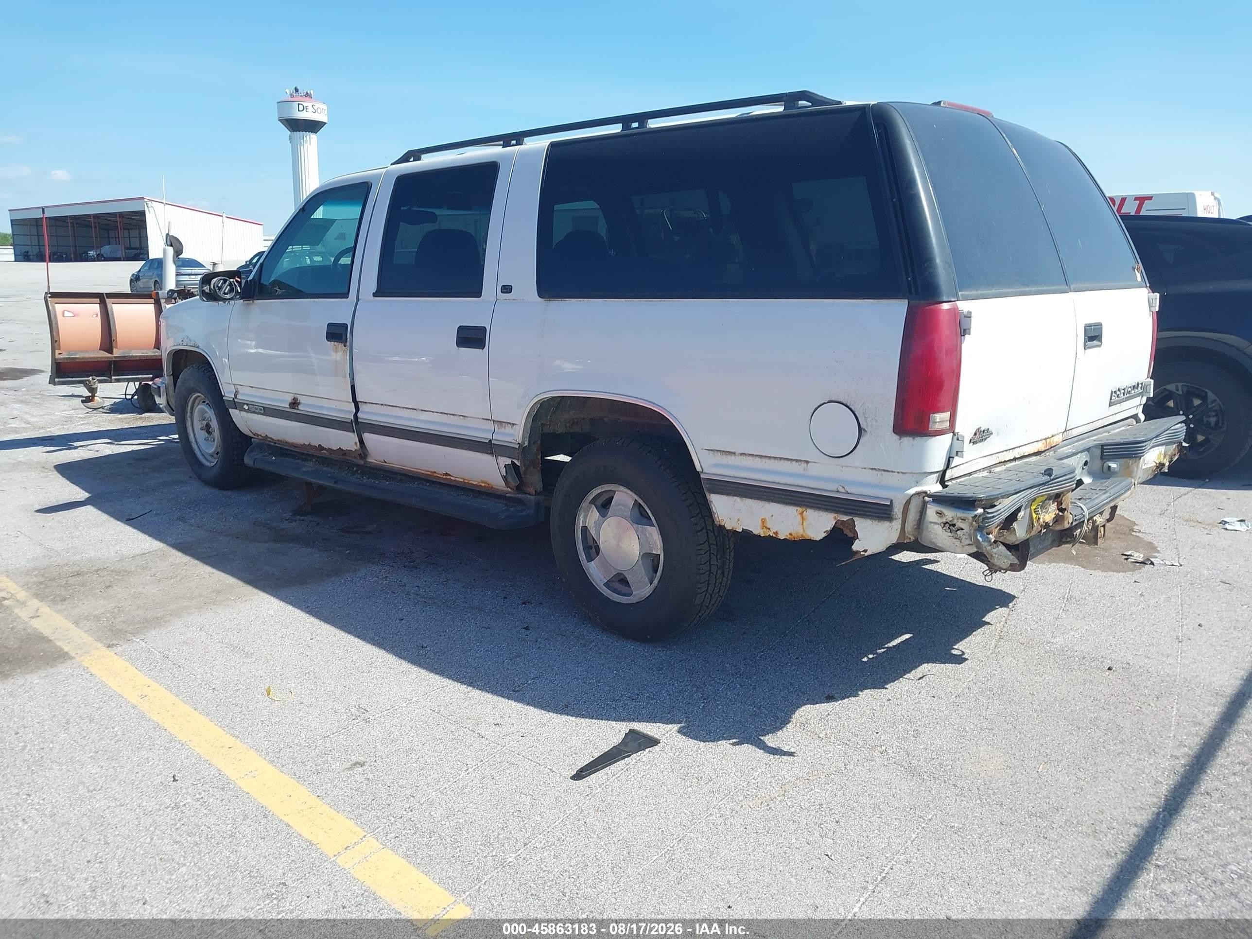 1999 Chevrolet Suburban Lt White vin: 3GNFK16RXXG246793