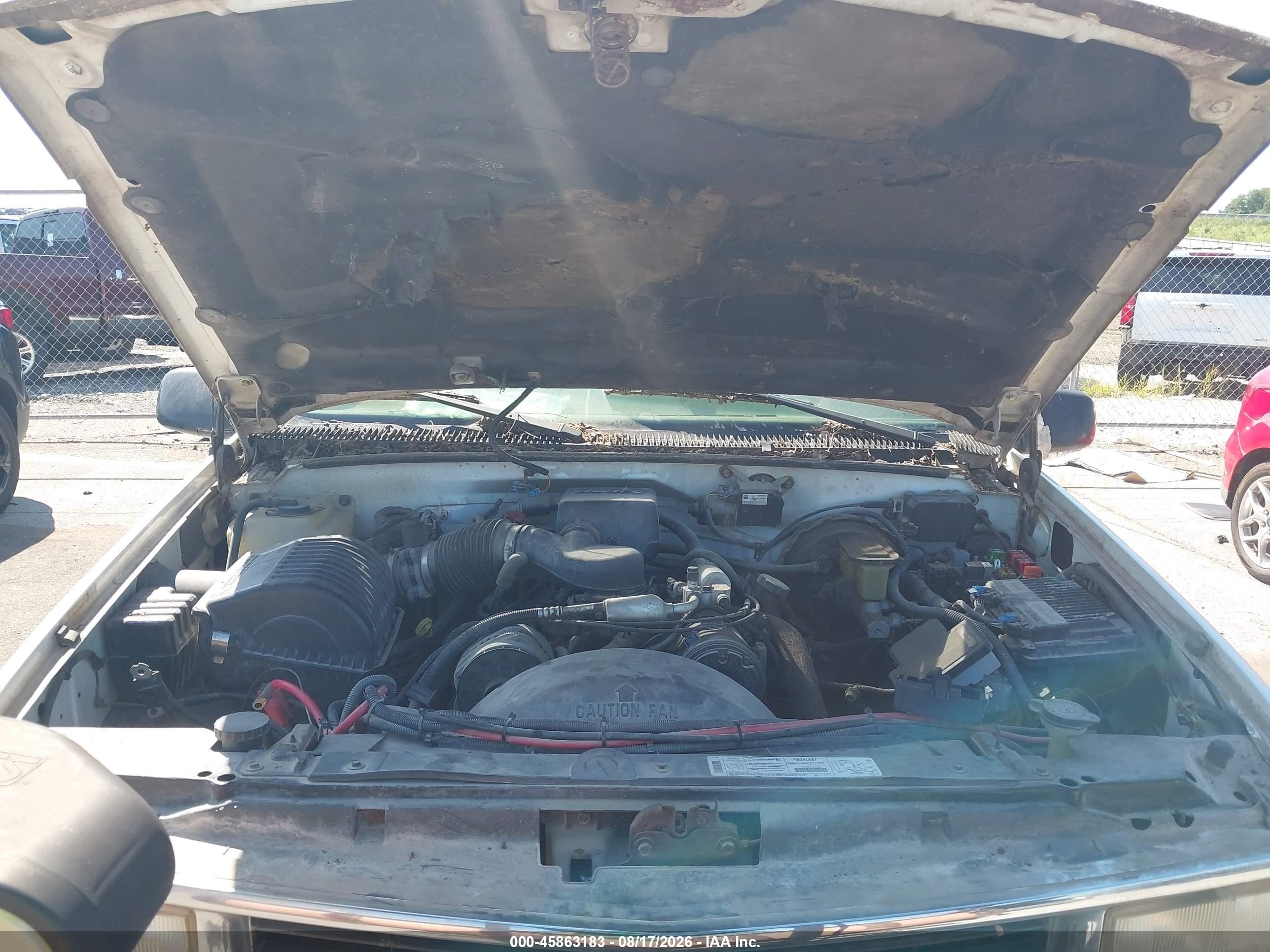 1999 Chevrolet Suburban Lt White vin: 3GNFK16RXXG246793