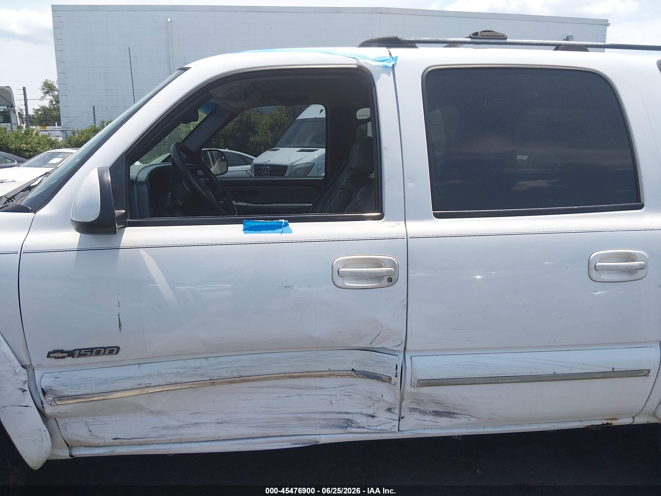 2001 Chevrolet Suburban 1500 Lt White vin: 3GNFK16T01G114967