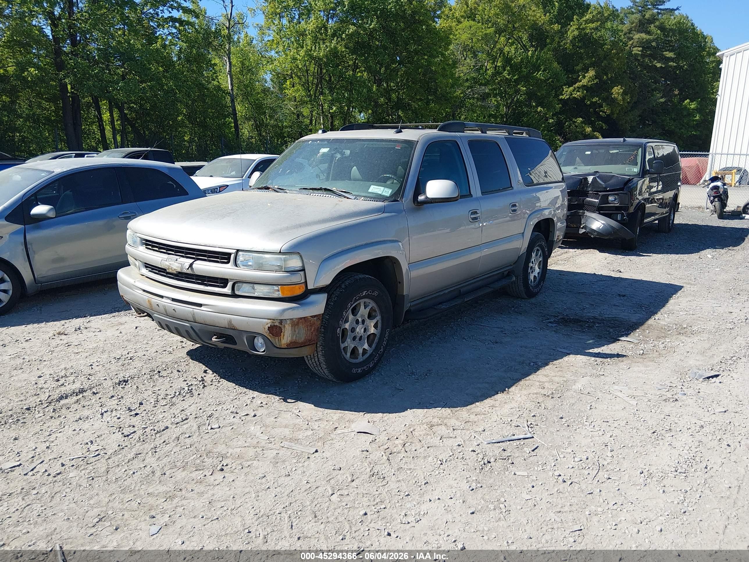 2004 Chevrolet Suburban 1500 Z71 Gray vin: 3GNFK16T04G326627
