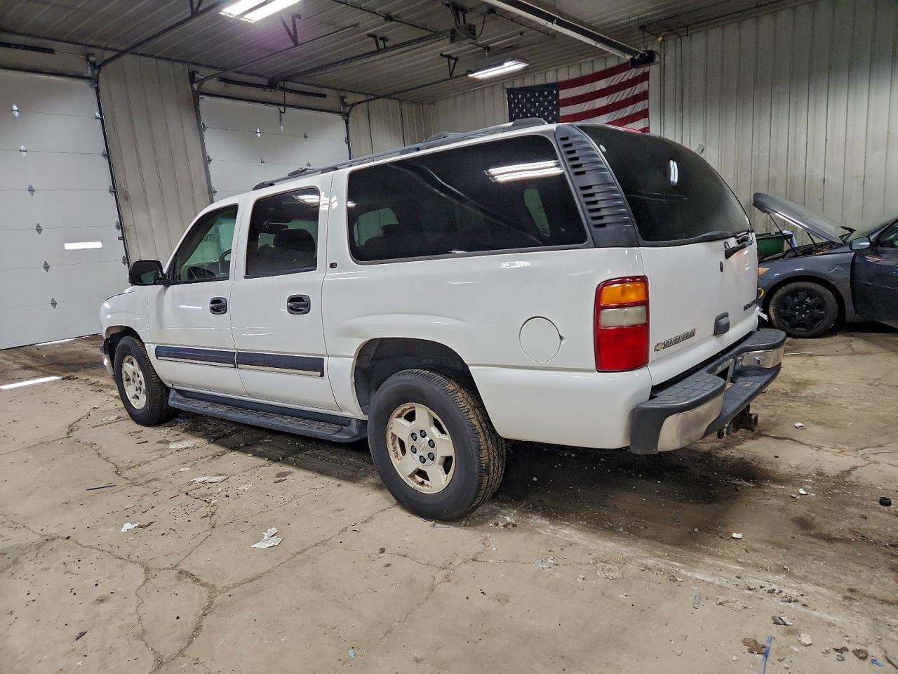 2001 Chevrolet Suburban K1500 White vin: 3GNFK16T11G150554
