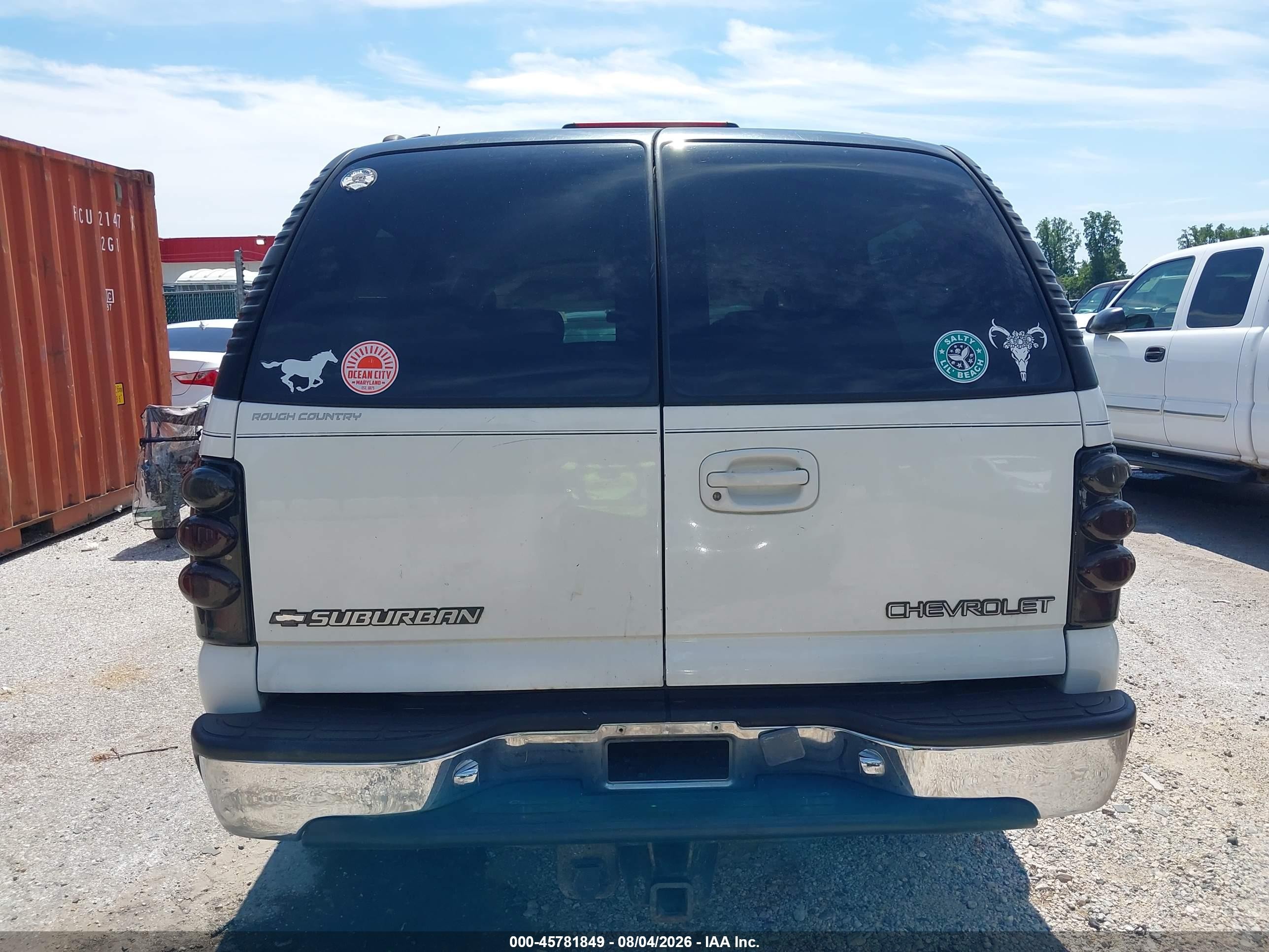 2001 Chevrolet Suburban 1500 Lt White vin: 3GNFK16T11G229707