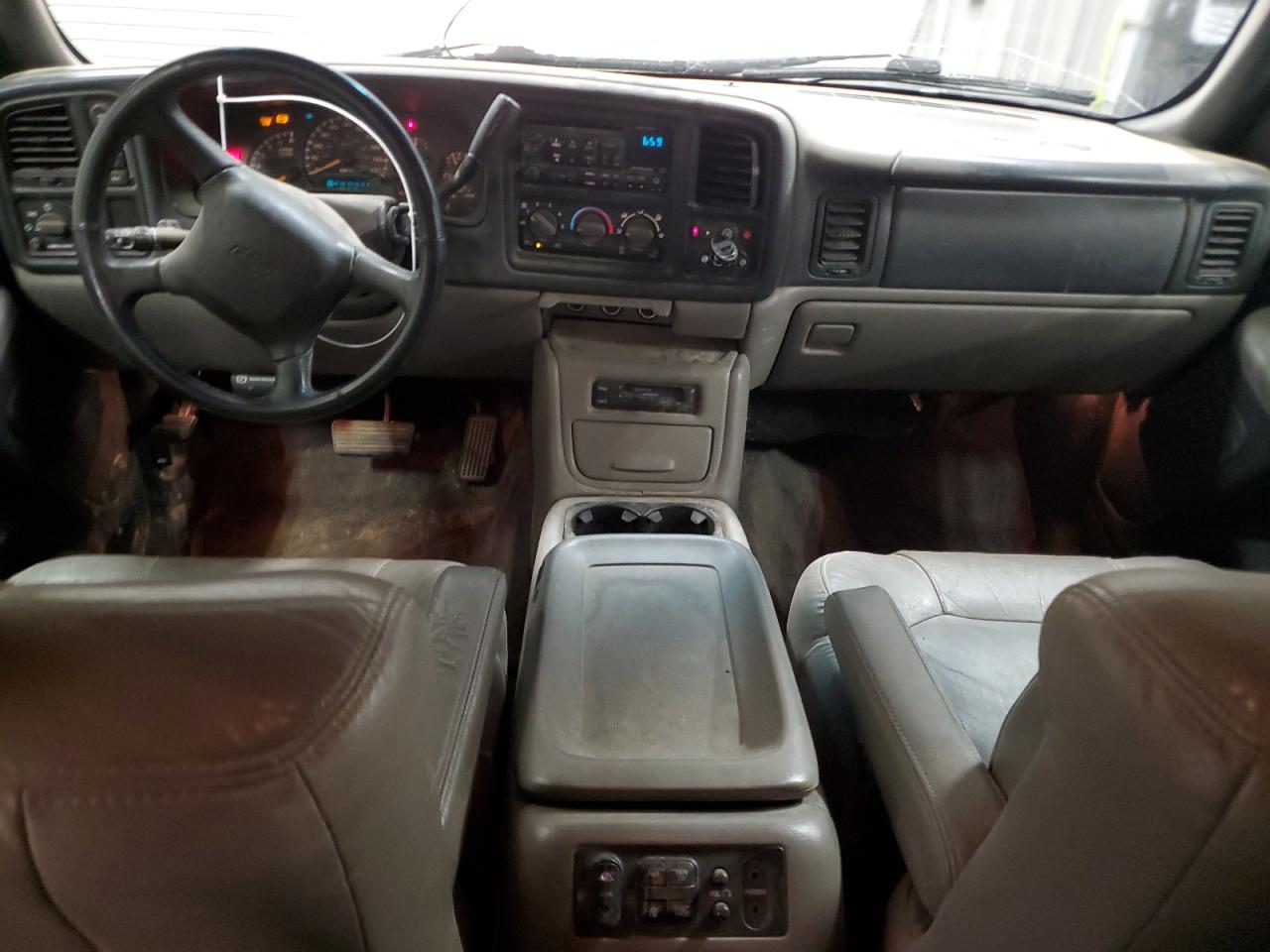 2000 Chevrolet Suburban K1500 Черный vin: 3GNFK16T1YG134140