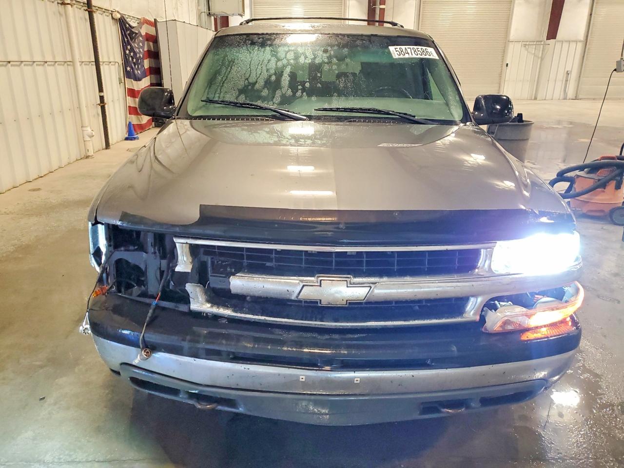 2000 Chevrolet Suburban K1500 Gray vin: 3GNFK16T1YG178820