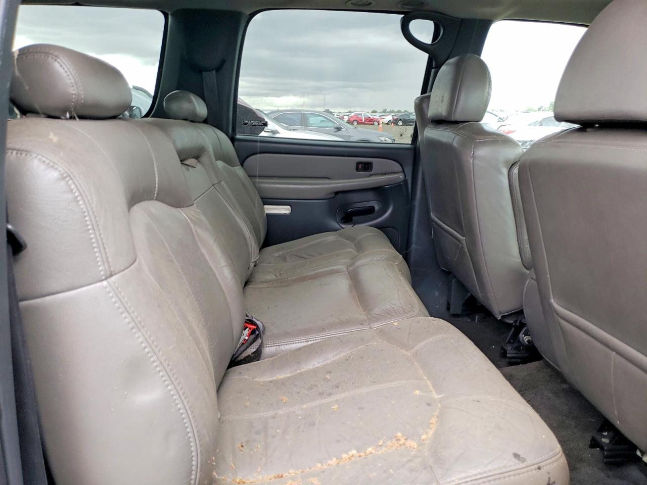 2000 Chevrolet Suburban K1500 Черный vin: 3GNFK16T3YG119784