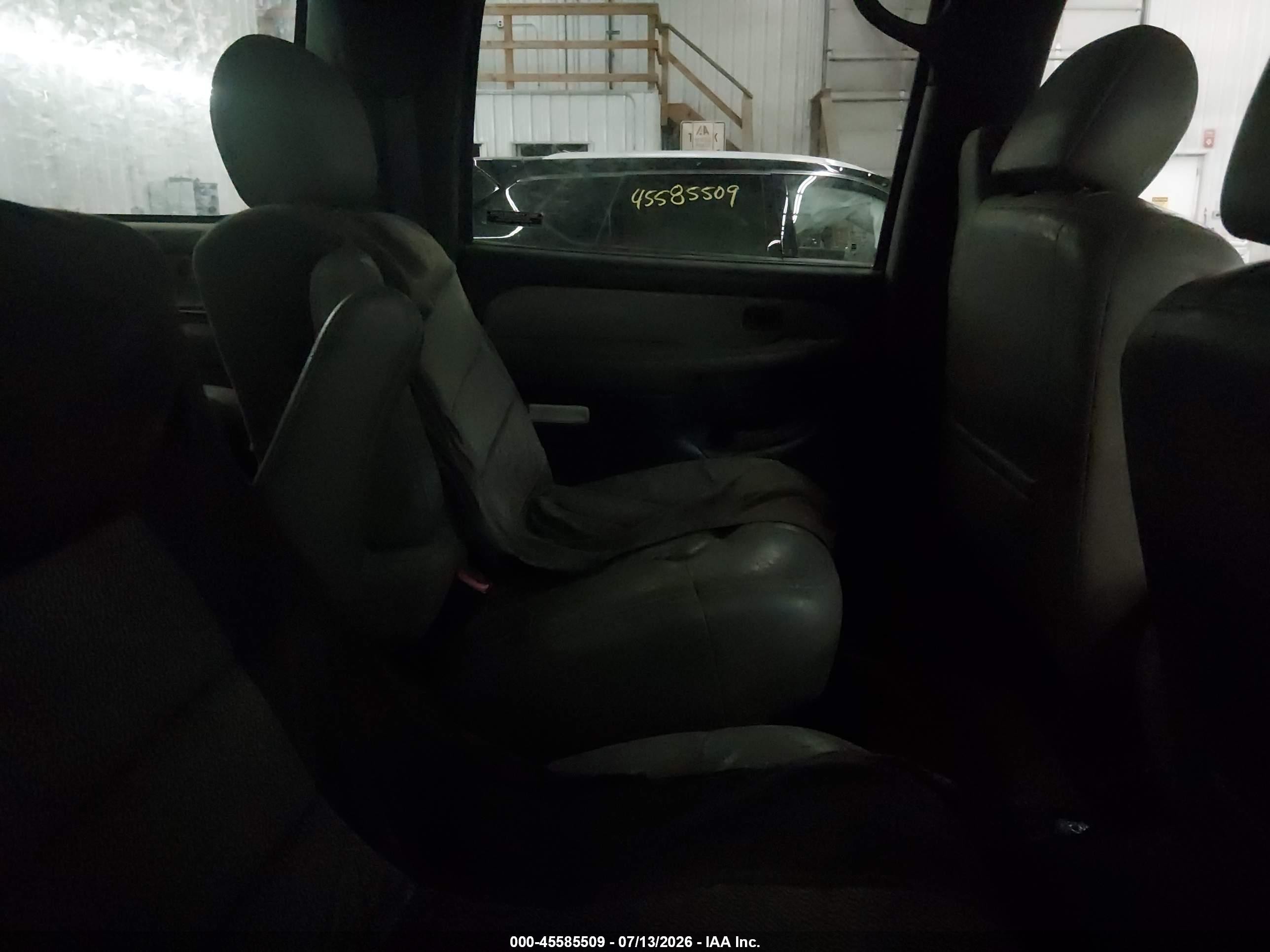 2000 Chevrolet Suburban 1500 Lt Dark Blue vin: 3GNFK16T3YG192492
