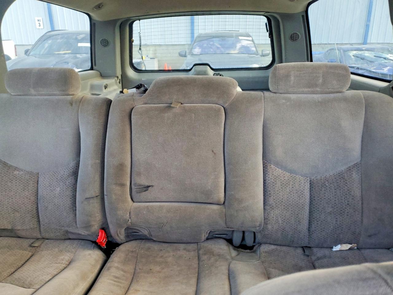 2004 Chevrolet Suburban K1500 Charcoal vin: 3GNFK16T44G131386
