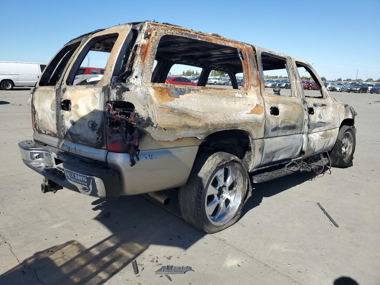 2000 Chevrolet Suburban Серебряный vin: 3GNFK16T4YG124864