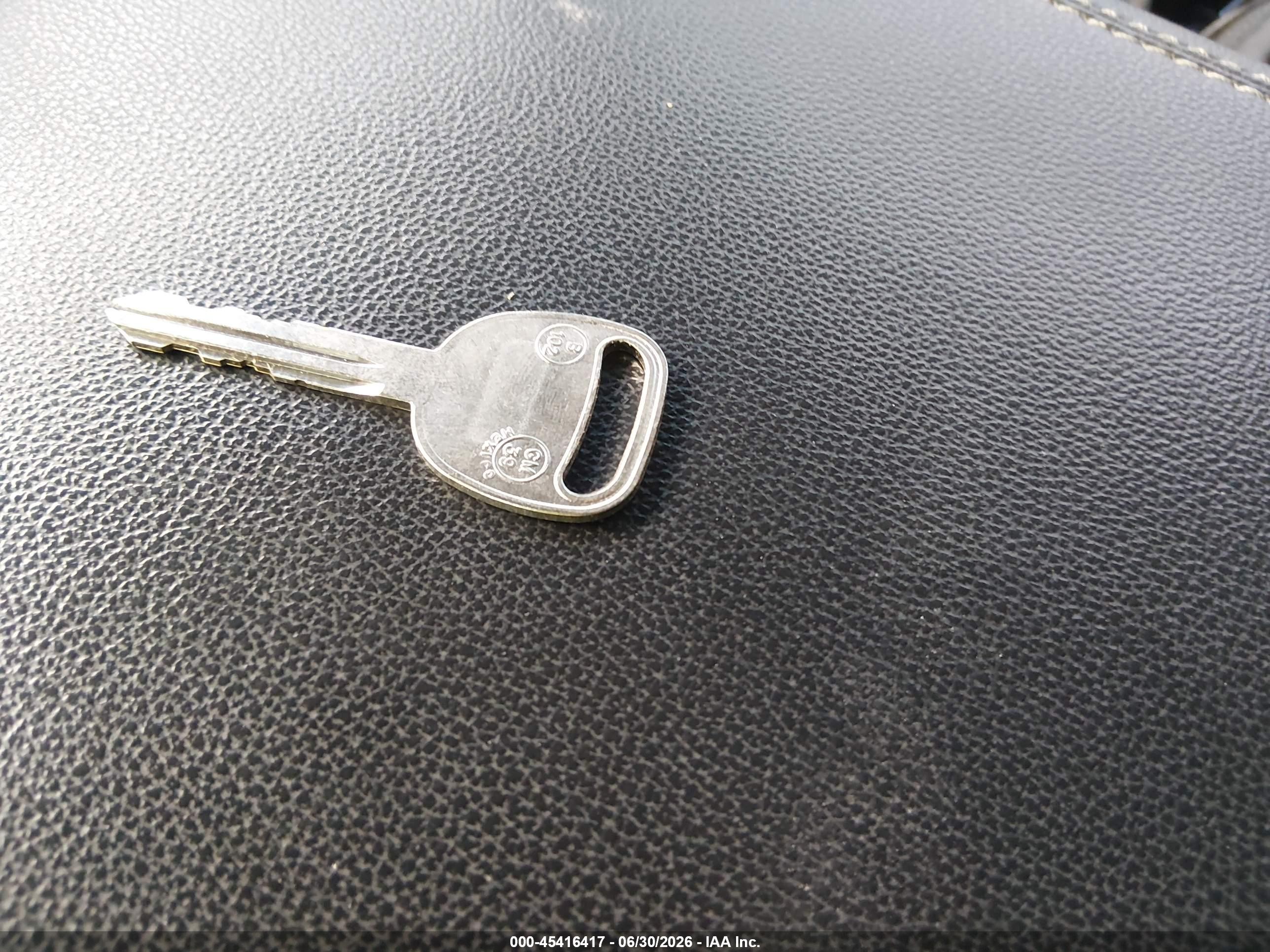 2000 Chevrolet Suburban 1500 Lt Бежевый vin: 3GNFK16T4YG160764