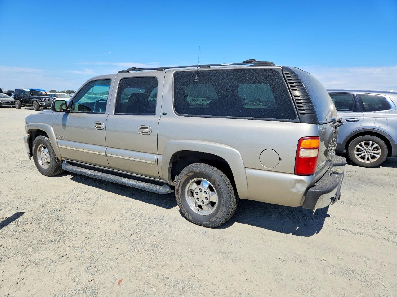 2000 Chevrolet Suburban K1500 Желто-коричневый vin: 3GNFK16T5YG151958