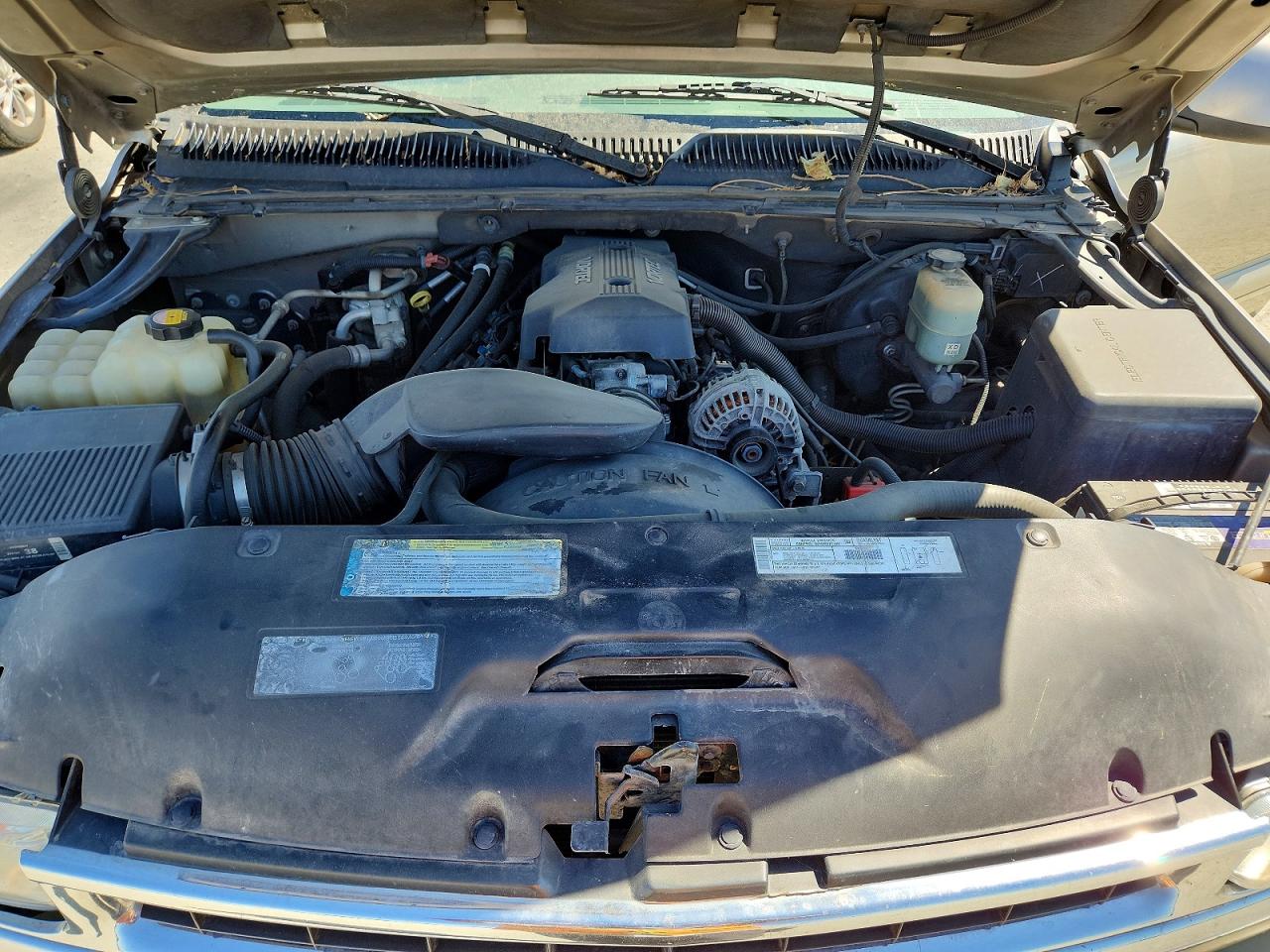 2000 Chevrolet Suburban K1500 Желто-коричневый vin: 3GNFK16T5YG151958