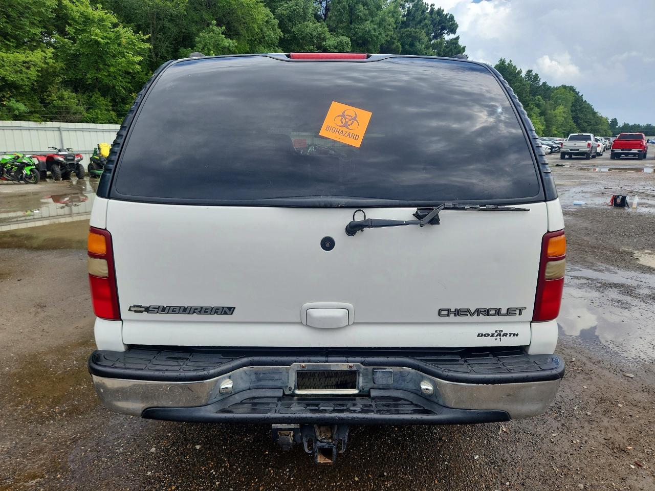 2001 Chevrolet Suburban K1500 White vin: 3GNFK16T61G228066