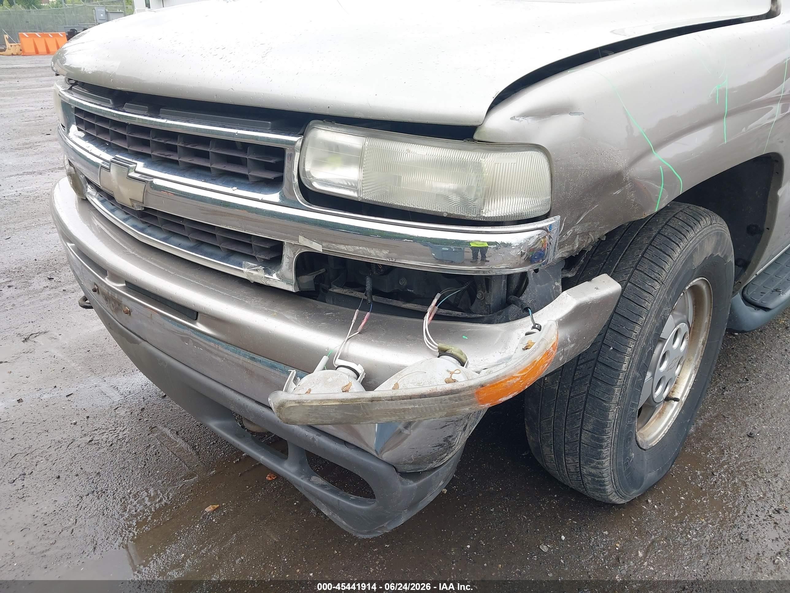 2000 Chevrolet Suburban 1500 Lt Бежевый vin: 3GNFK16T6YG193409
