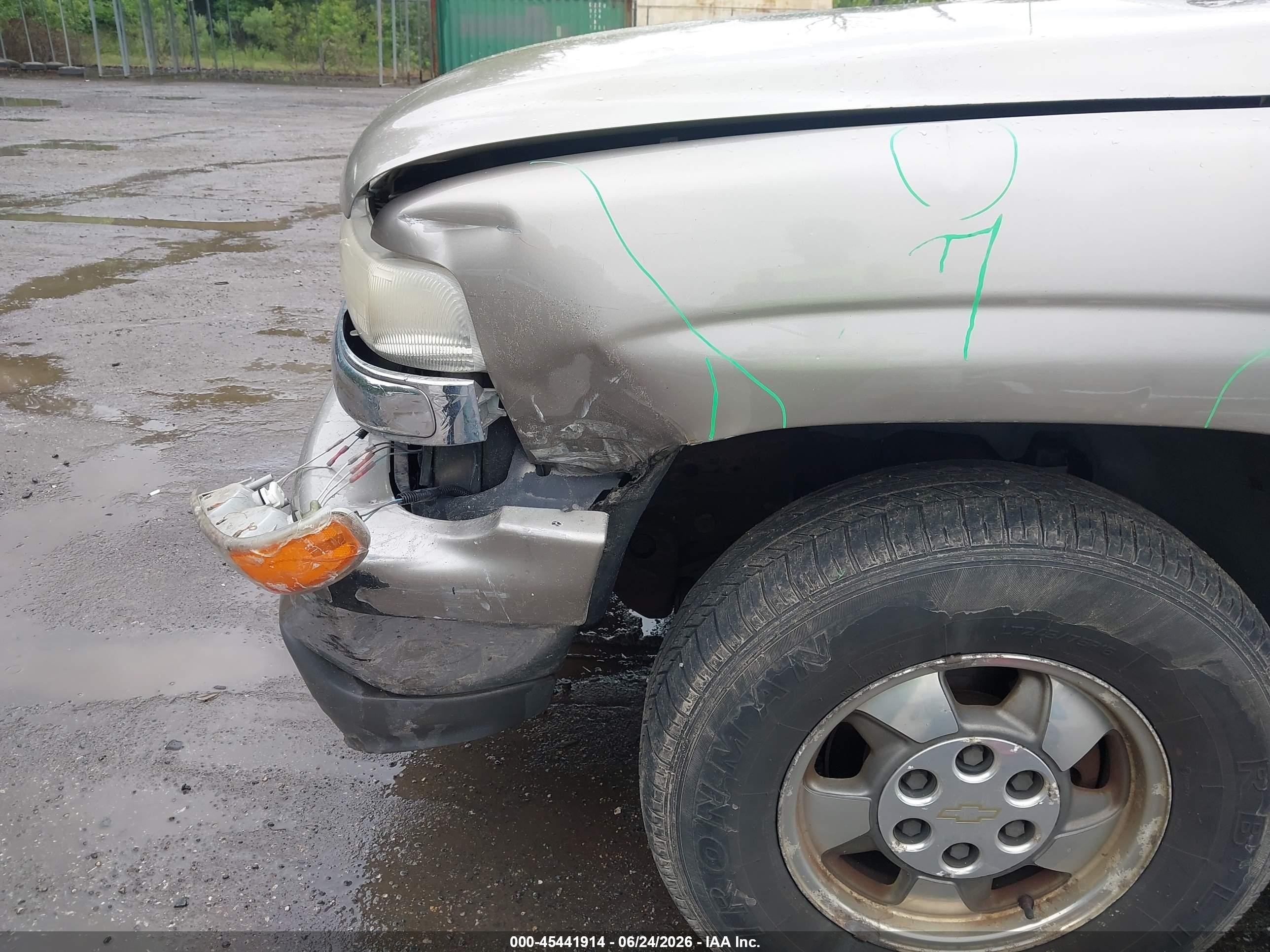 2000 Chevrolet Suburban 1500 Lt Бежевый vin: 3GNFK16T6YG193409