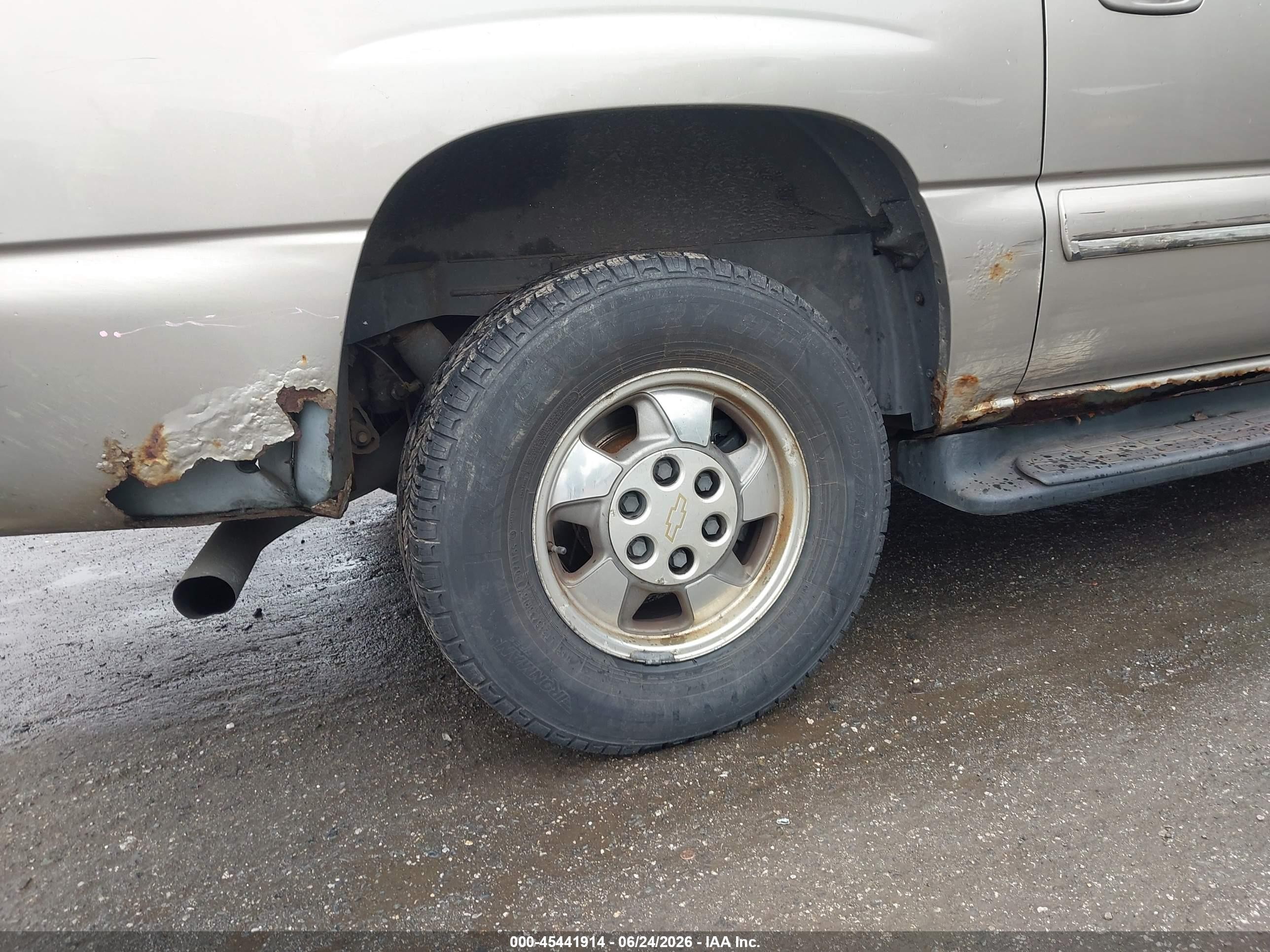 2000 Chevrolet Suburban 1500 Lt Бежевый vin: 3GNFK16T6YG193409