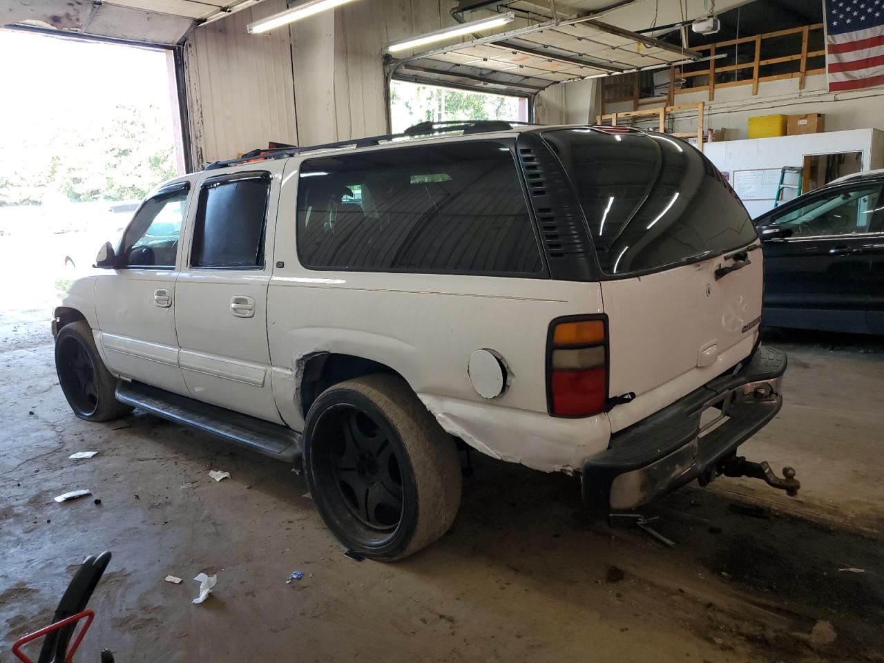 2000 Chevrolet Suburban K1500 White vin: 3GNFK16T6YG199033