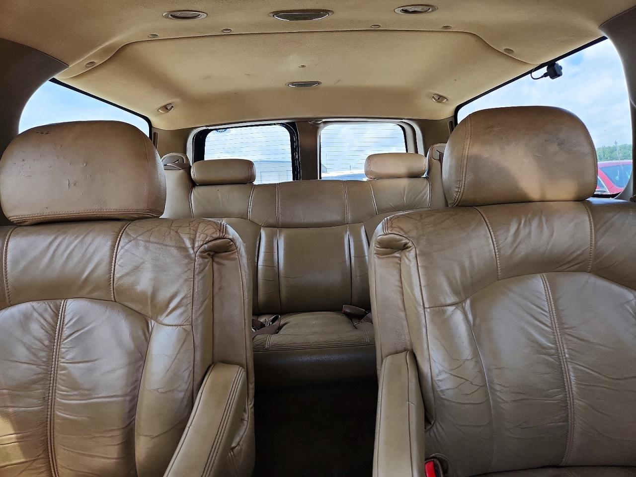 2000 Chevrolet Suburban K1500 Black vin: 3GNFK16T6YG216459