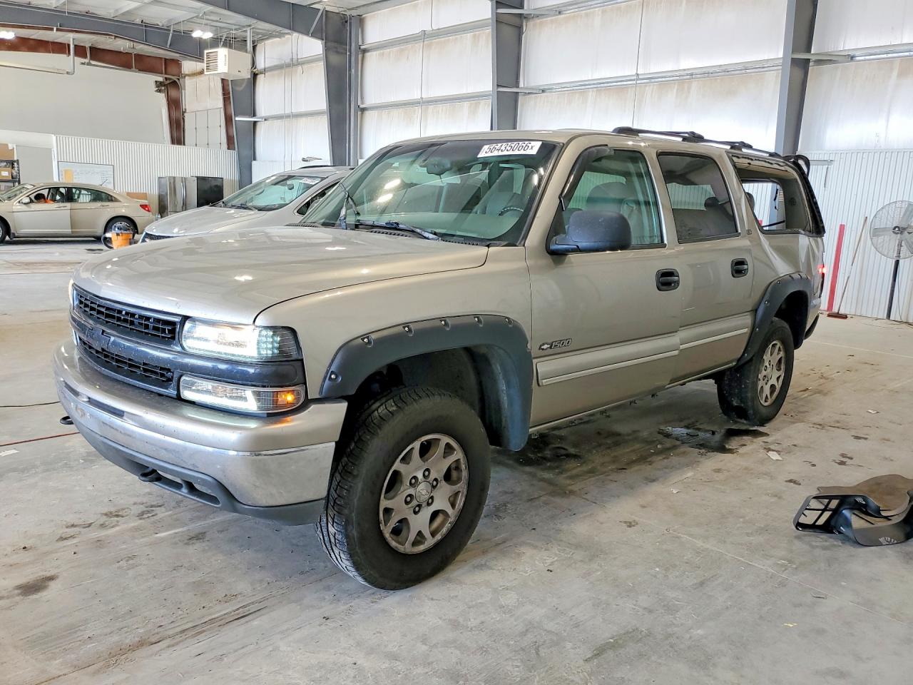 2000 Chevrolet Suburban K1500 Gray vin: 3GNFK16T7YG123563