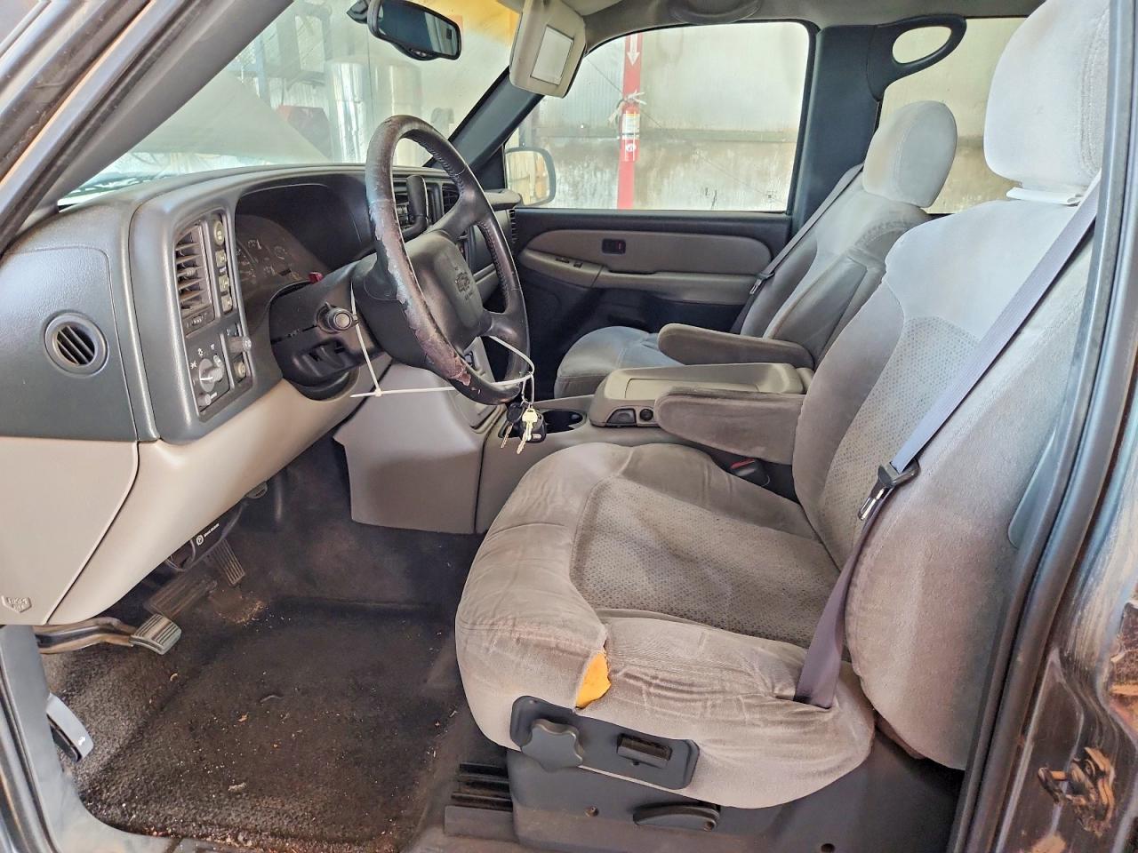 2001 Chevrolet Suburban K1500 Серый vin: 3GNFK16T81G196608