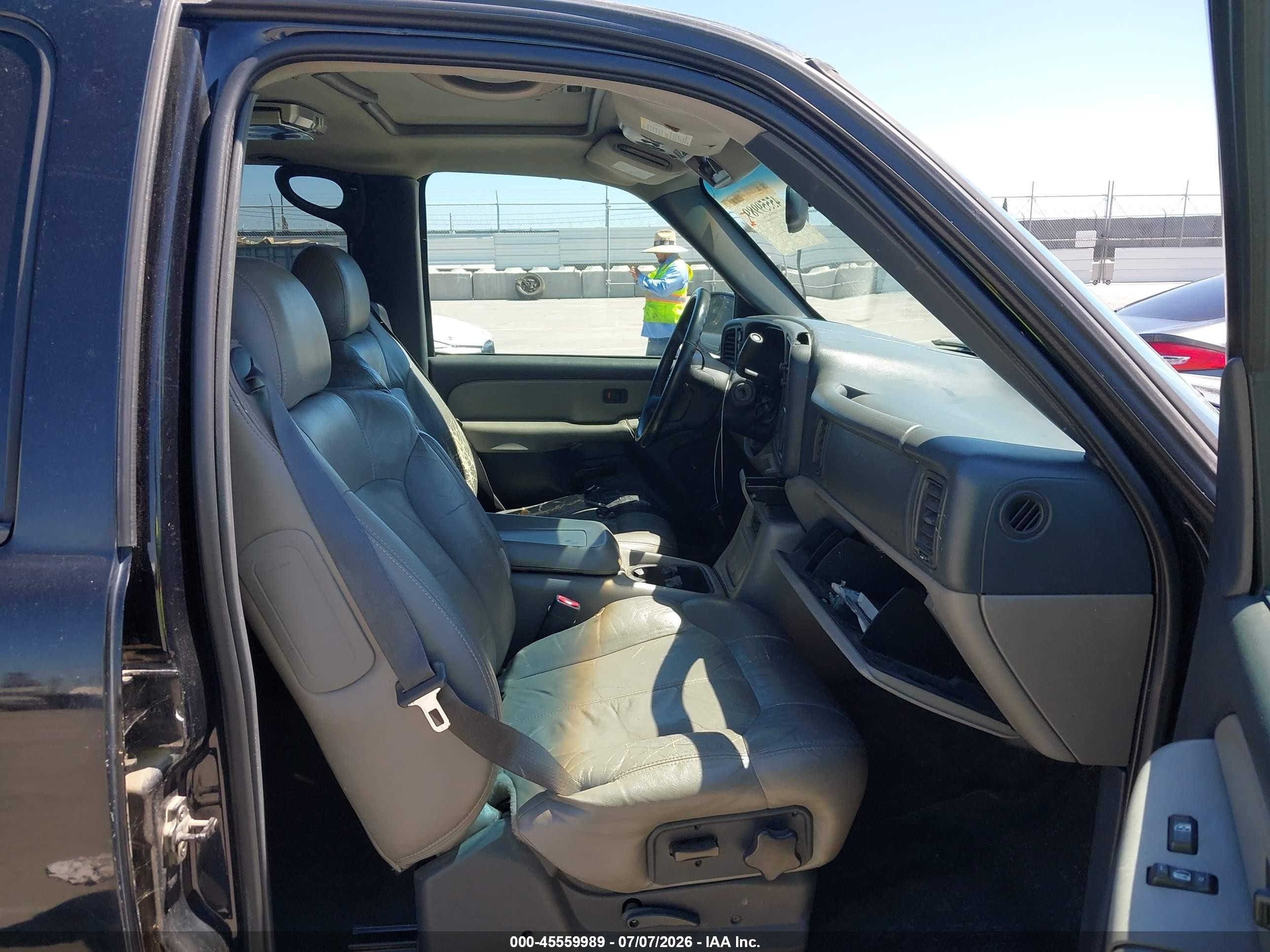 2001 Chevrolet Suburban 1500 Ls Black vin: 3GNFK16T81G281660
