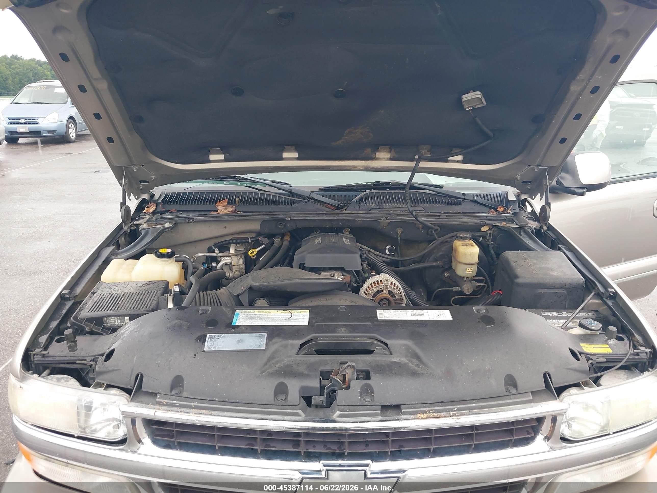 2000 Chevrolet Suburban 1500 Lt Silver vin: 3GNFK16T8YG147371