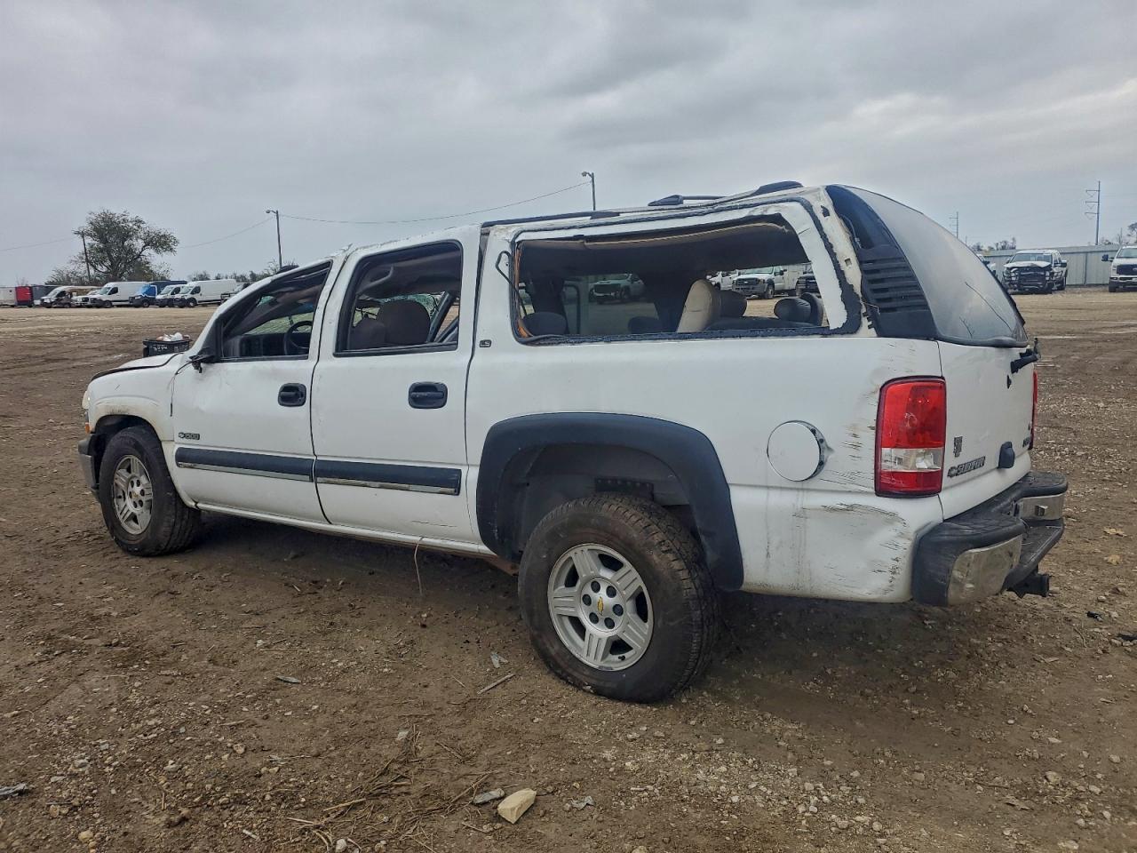 2000 Chevrolet Suburban K1500 White vin: 3GNFK16TXYG170988