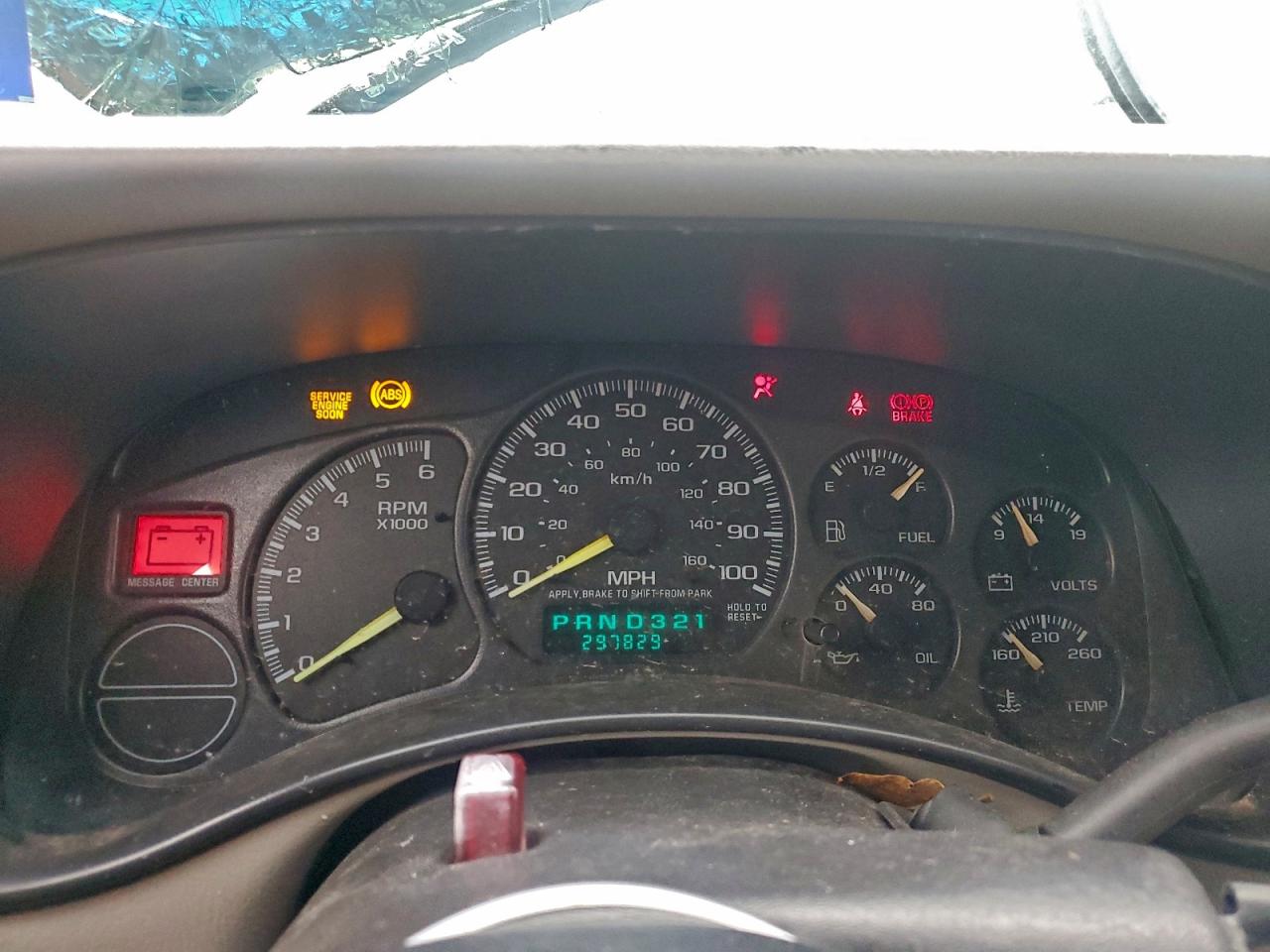 2000 Chevrolet Suburban K1500 White vin: 3GNFK16TXYG170988