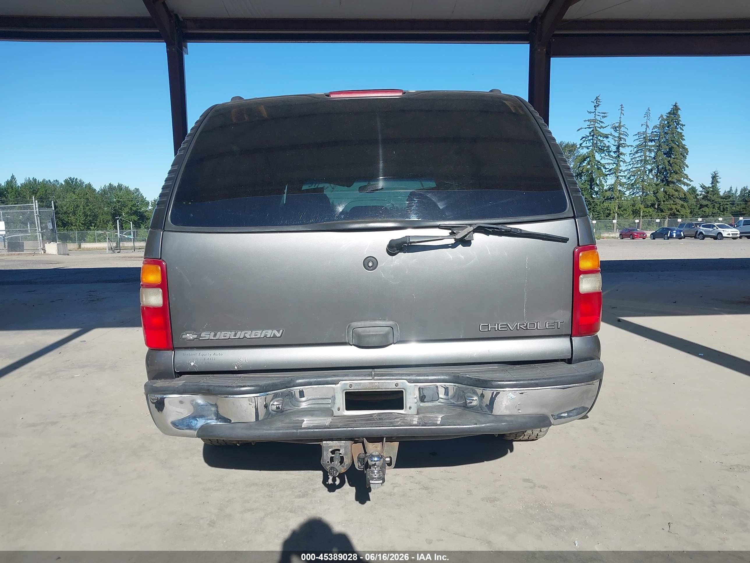 2000 Chevrolet Suburban 1500 Ls Серый vin: 3GNFK16TXYG213452