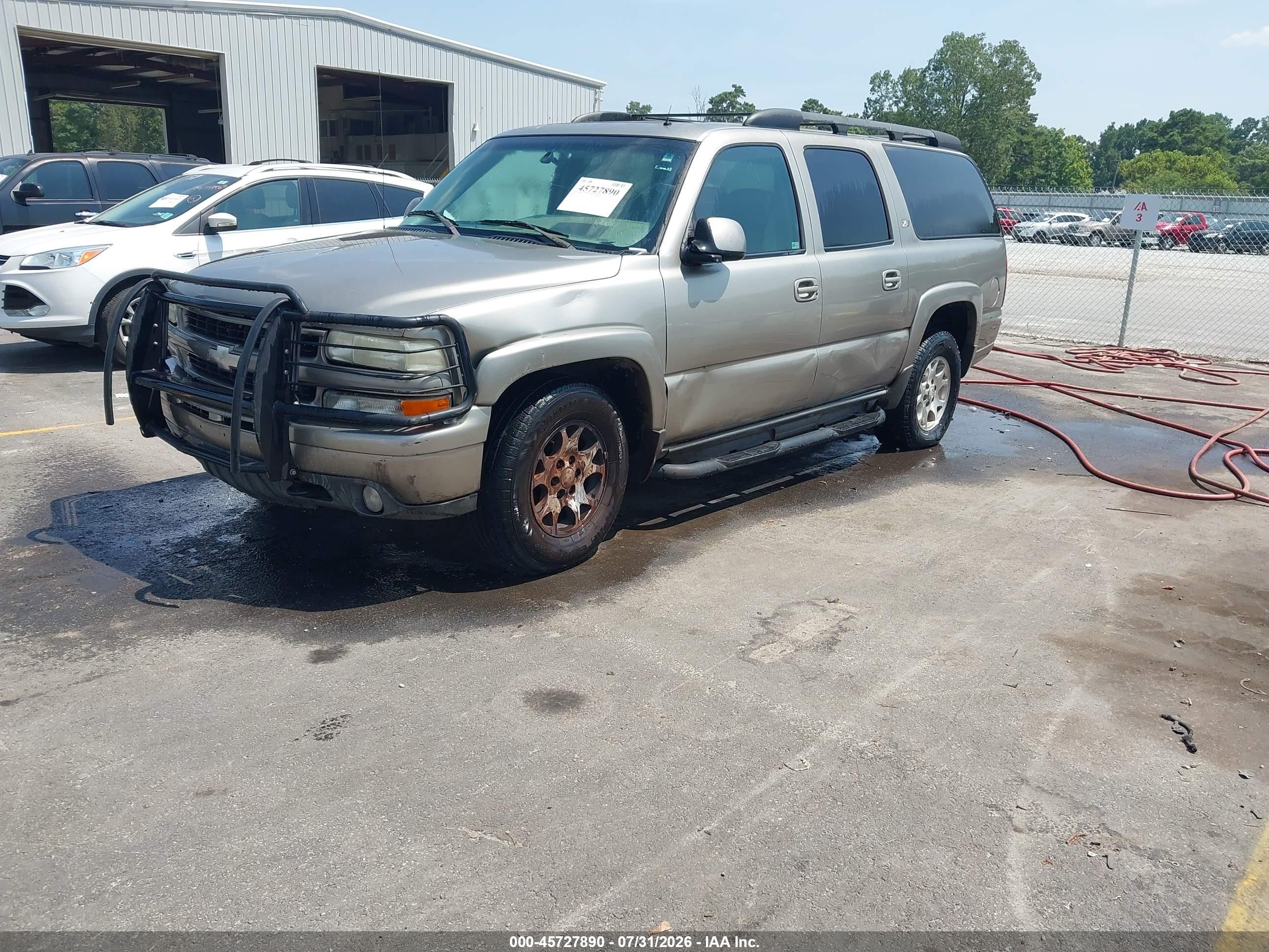 2002 Chevrolet Suburban 1500 Z71 Бежевый vin: 3GNFK16Z02G267712