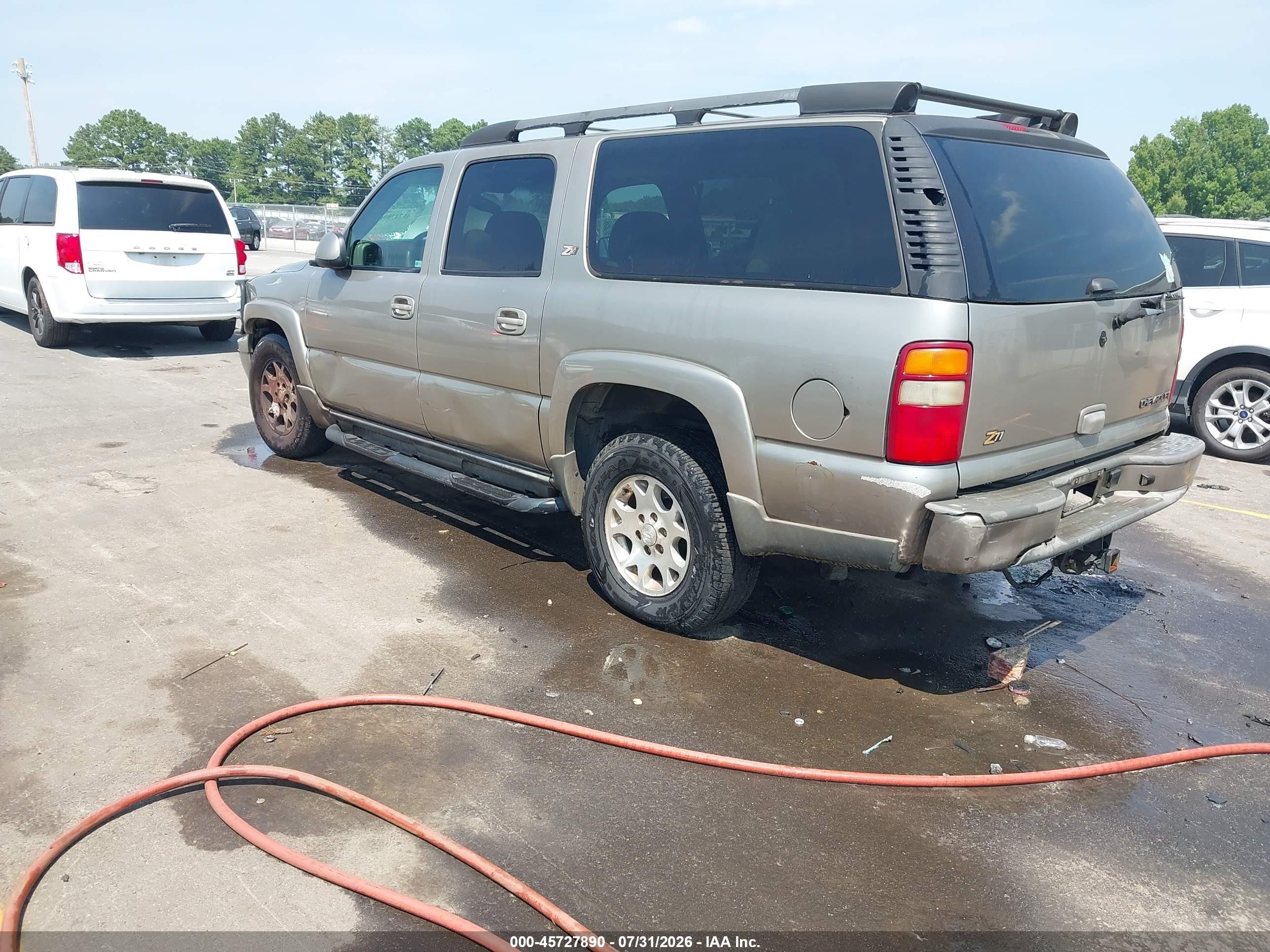 2002 Chevrolet Suburban 1500 Z71 Бежевый vin: 3GNFK16Z02G267712