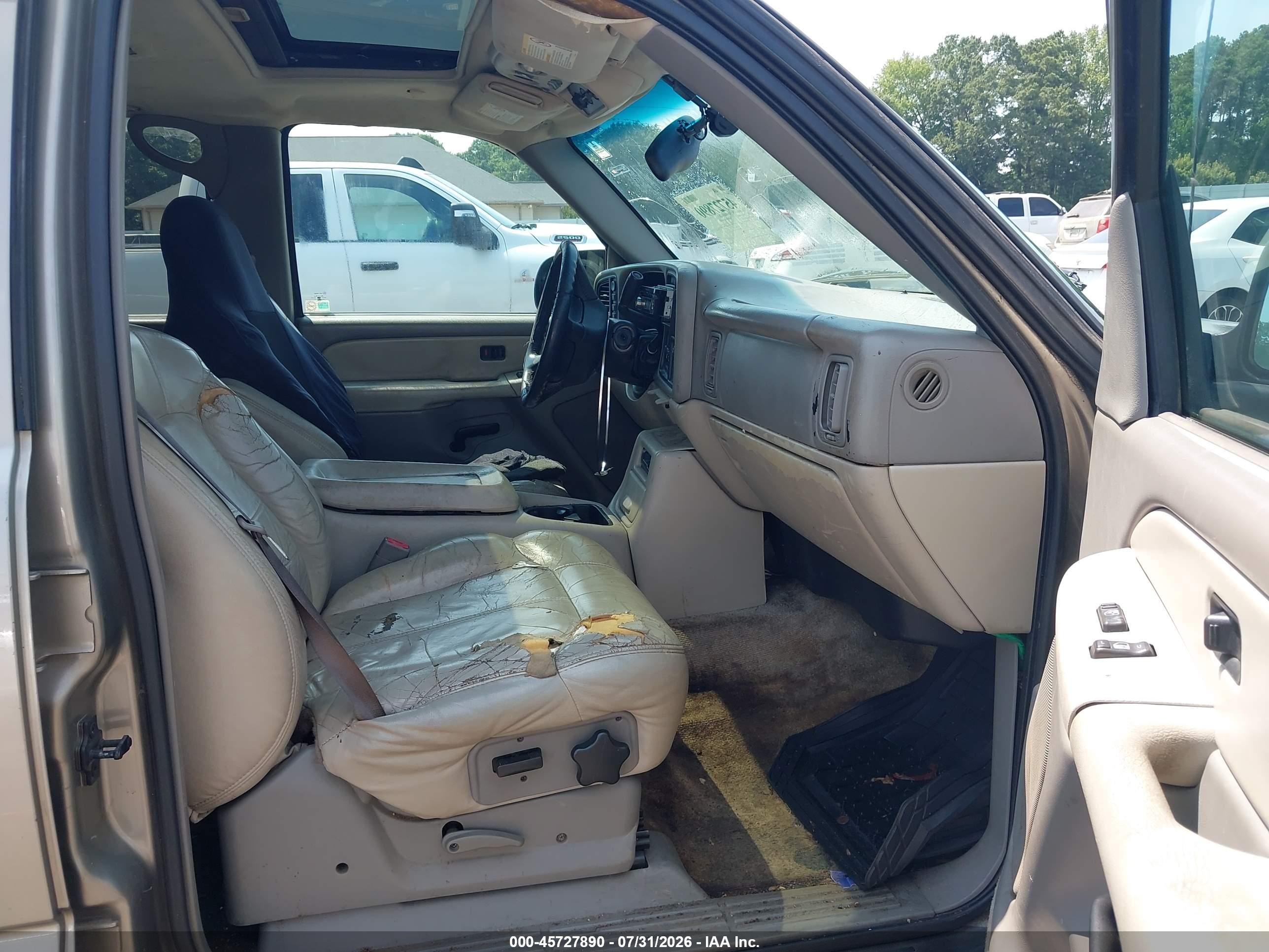 2002 Chevrolet Suburban 1500 Z71 Бежевый vin: 3GNFK16Z02G267712
