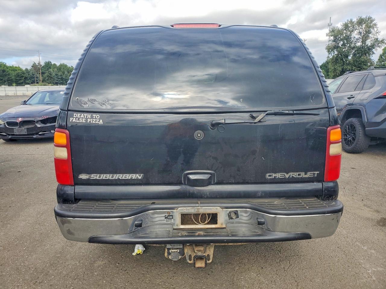 2002 Chevrolet Suburban K1500 Black vin: 3GNFK16Z22G299044