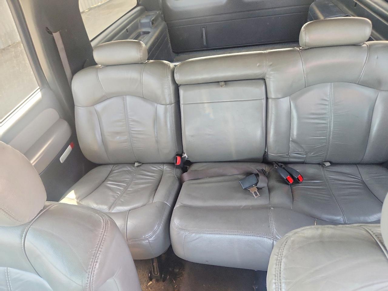 2002 Chevrolet Suburban K1500 Green vin: 3GNFK16Z32G314294