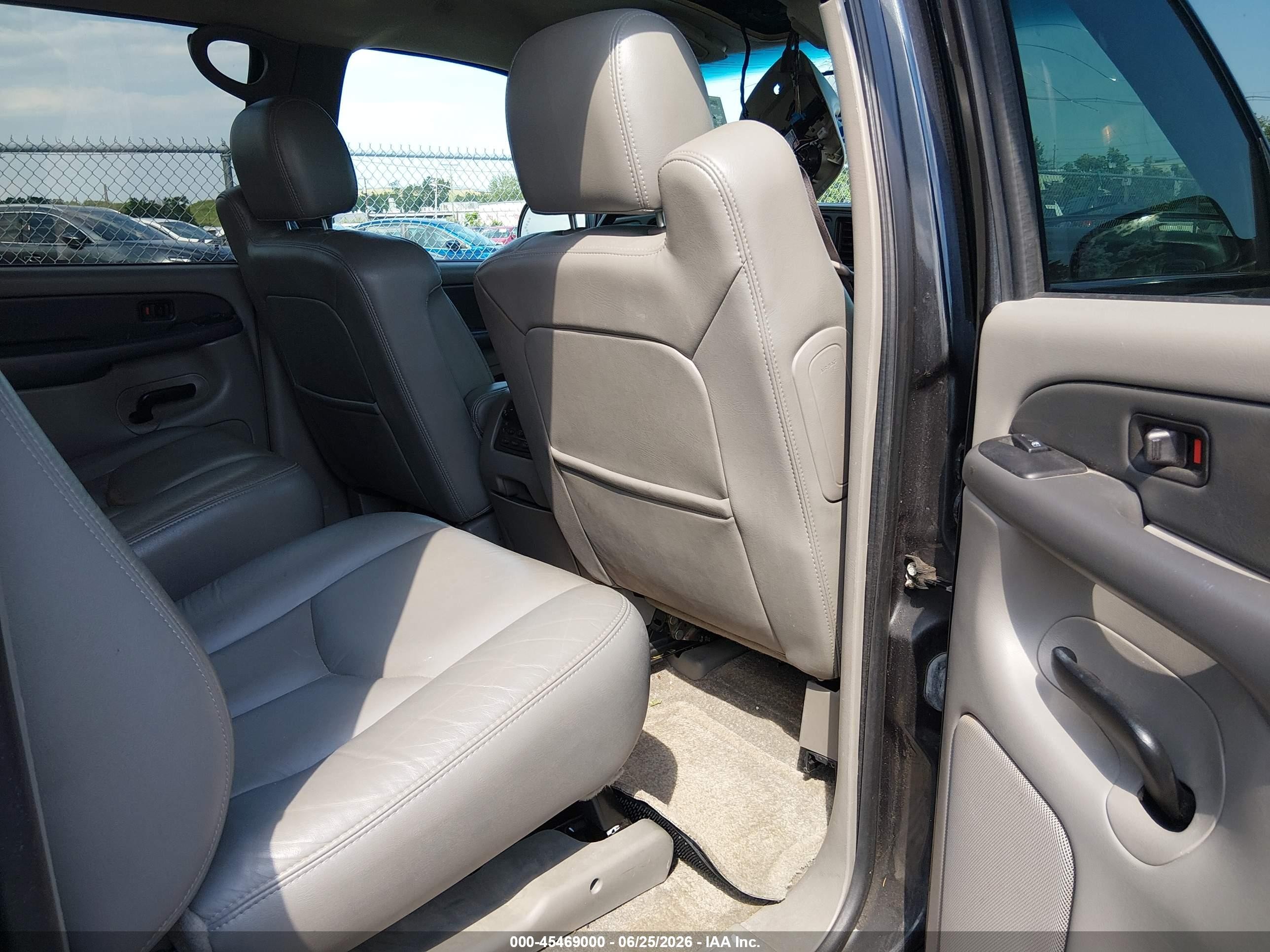 2003 Chevrolet Suburban 1500 Lt Black vin: 3GNFK16Z33G337933