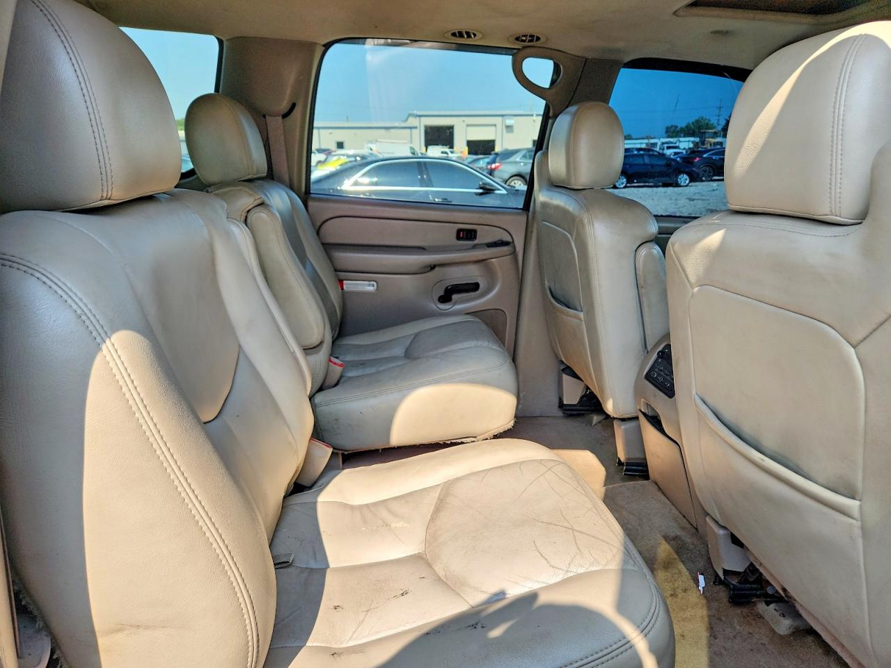 2004 Chevrolet Suburban K1500 Black vin: 3GNFK16Z34G304450
