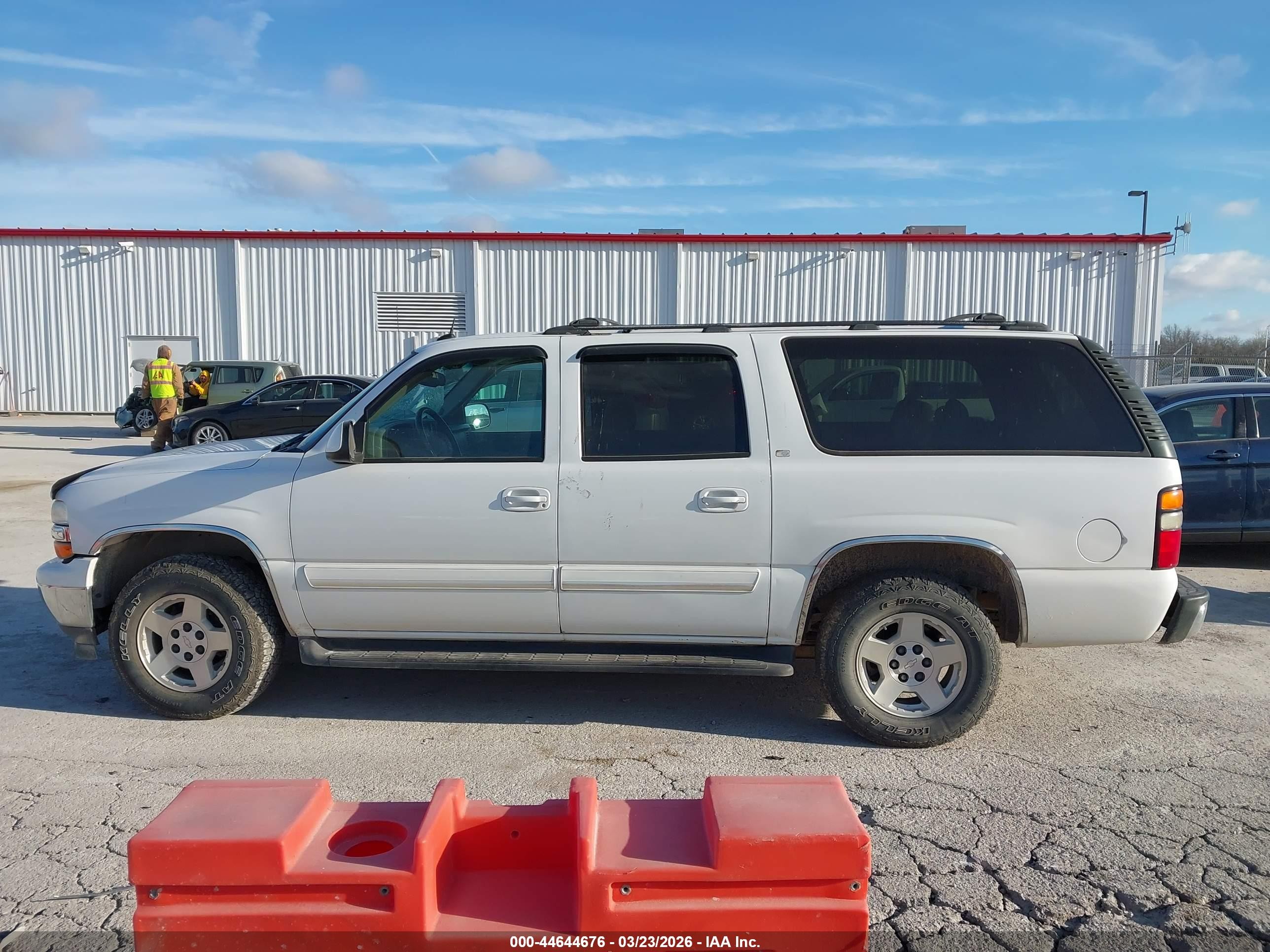 2005 Chevrolet Suburban 1500 Lt White vin: 3GNFK16Z35G234496