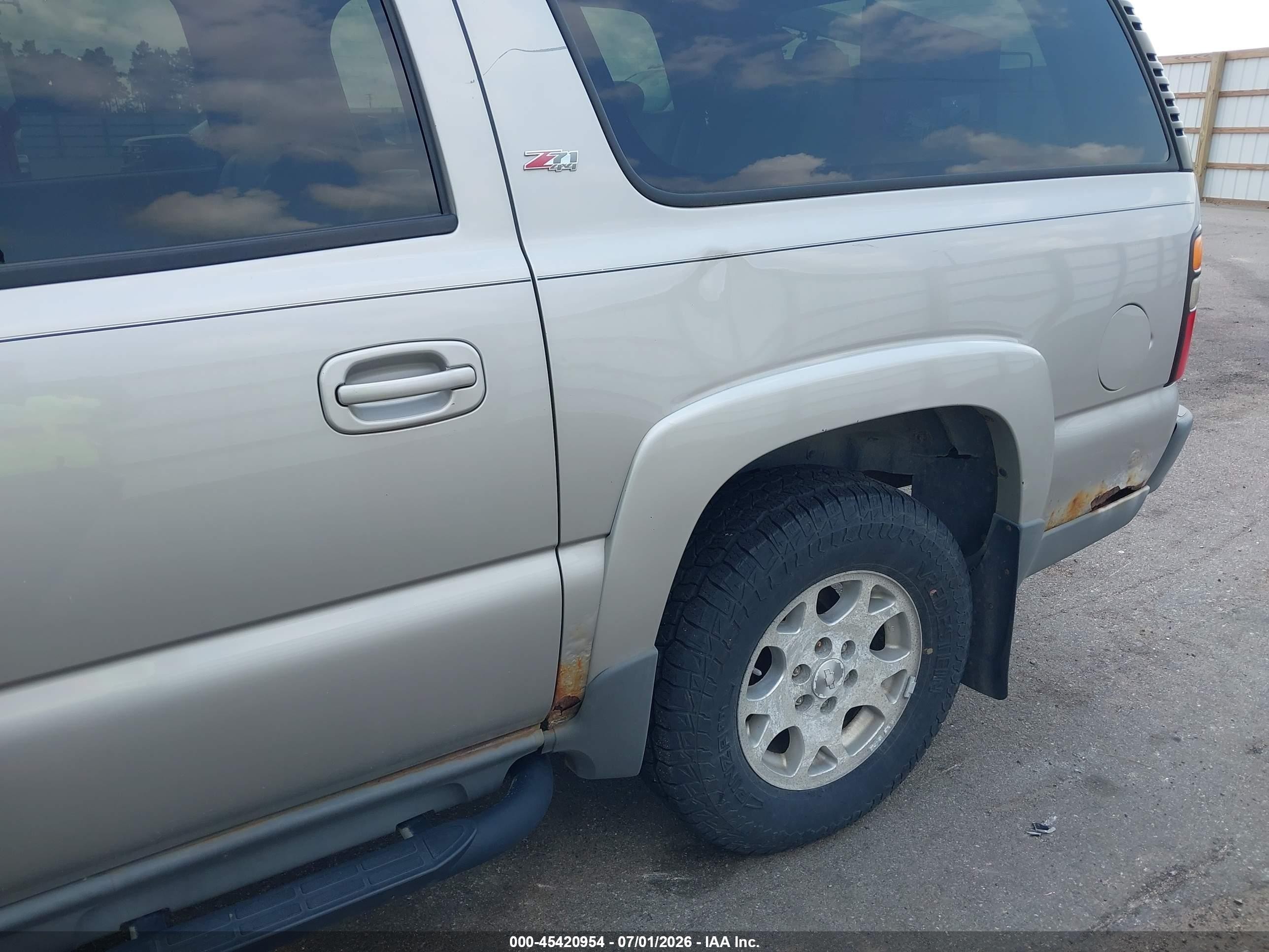 2005 Chevrolet Suburban 1500 Z71 Pewter vin: 3GNFK16Z35G252402