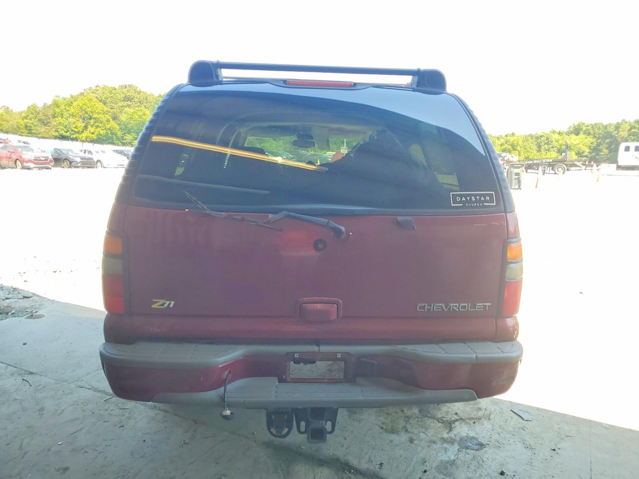 2004 Chevrolet Suburban K1500 Red vin: 3GNFK16Z44G143705