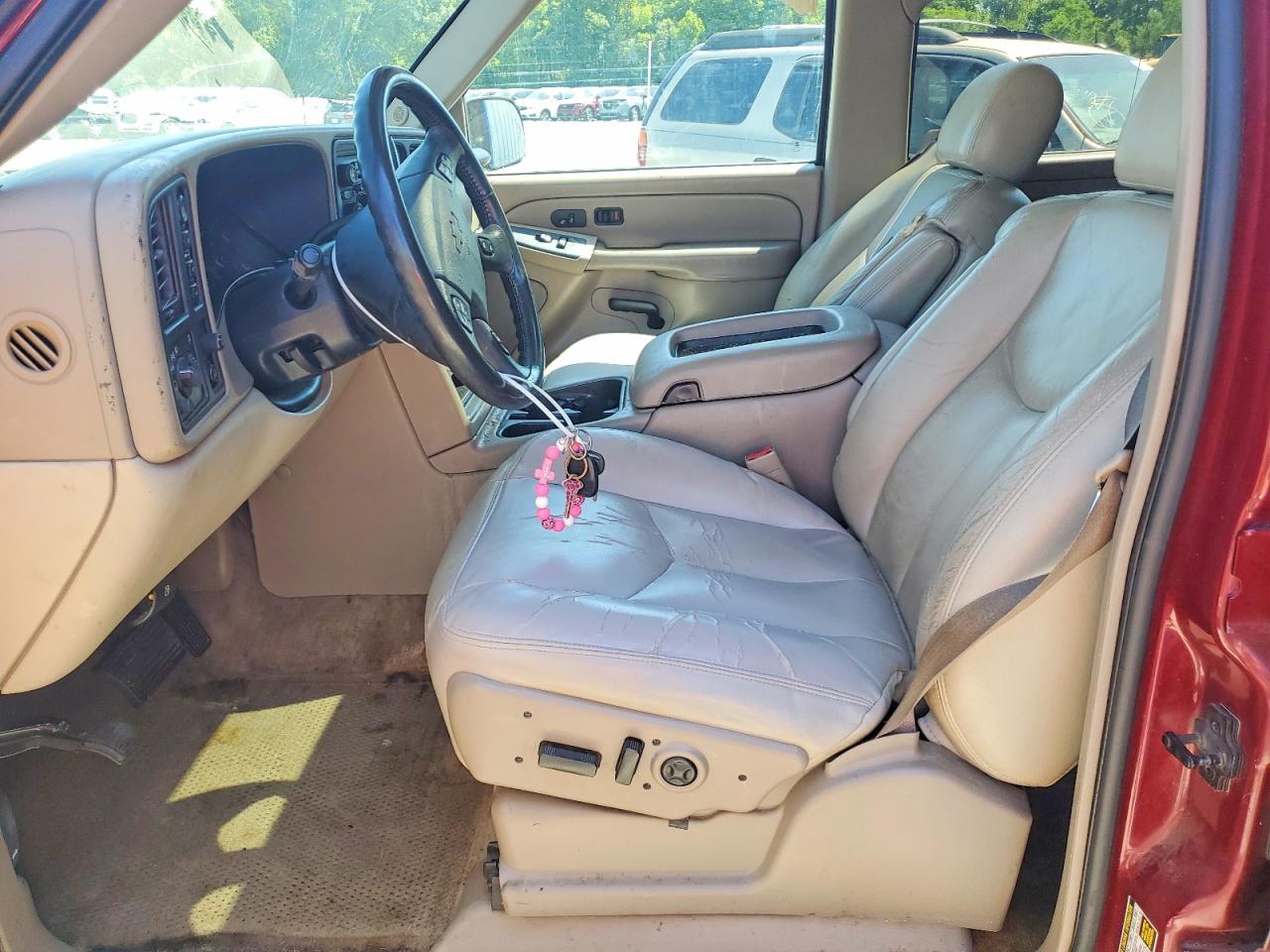 2004 Chevrolet Suburban K1500 Red vin: 3GNFK16Z44G143705