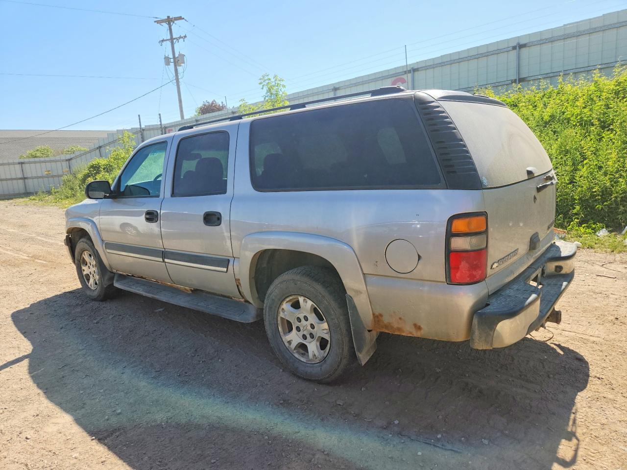 2005 Chevrolet Suburban K1500 Silver vin: 3GNFK16Z45G263117