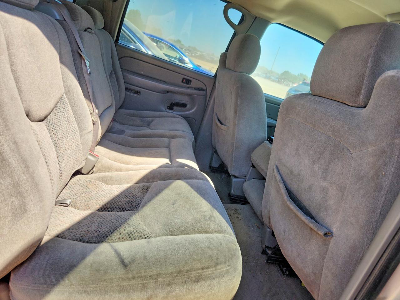 2005 Chevrolet Suburban K1500 Silver vin: 3GNFK16Z45G263117