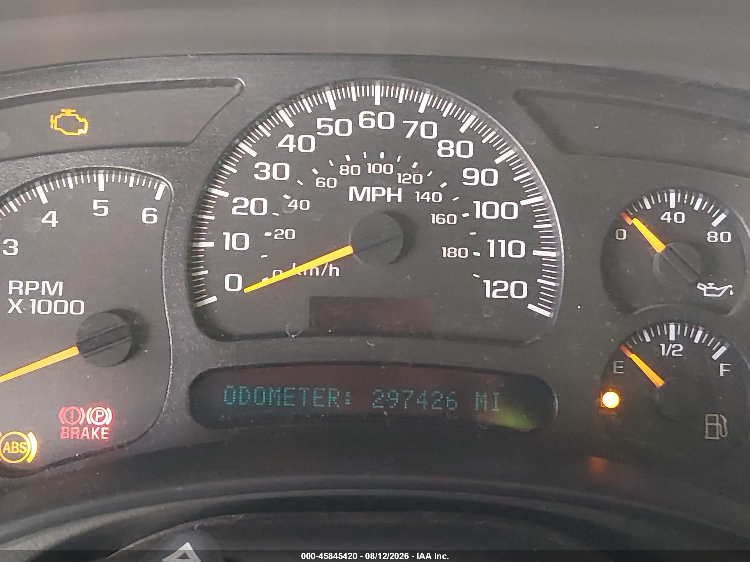 2005 Chevrolet Suburban 1500 Lt Белый vin: 3GNFK16Z45G273775