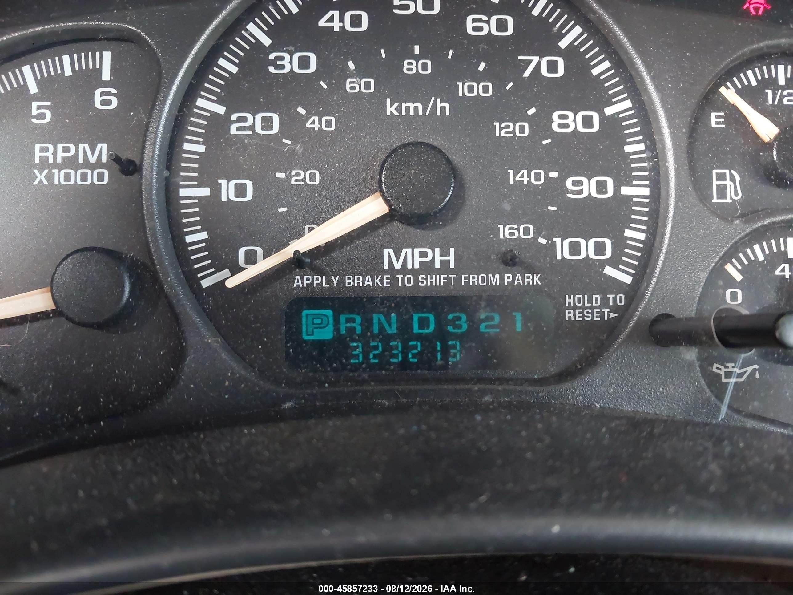 2002 Chevrolet Suburban 1500 Lt Белый vin: 3GNFK16Z52G255510