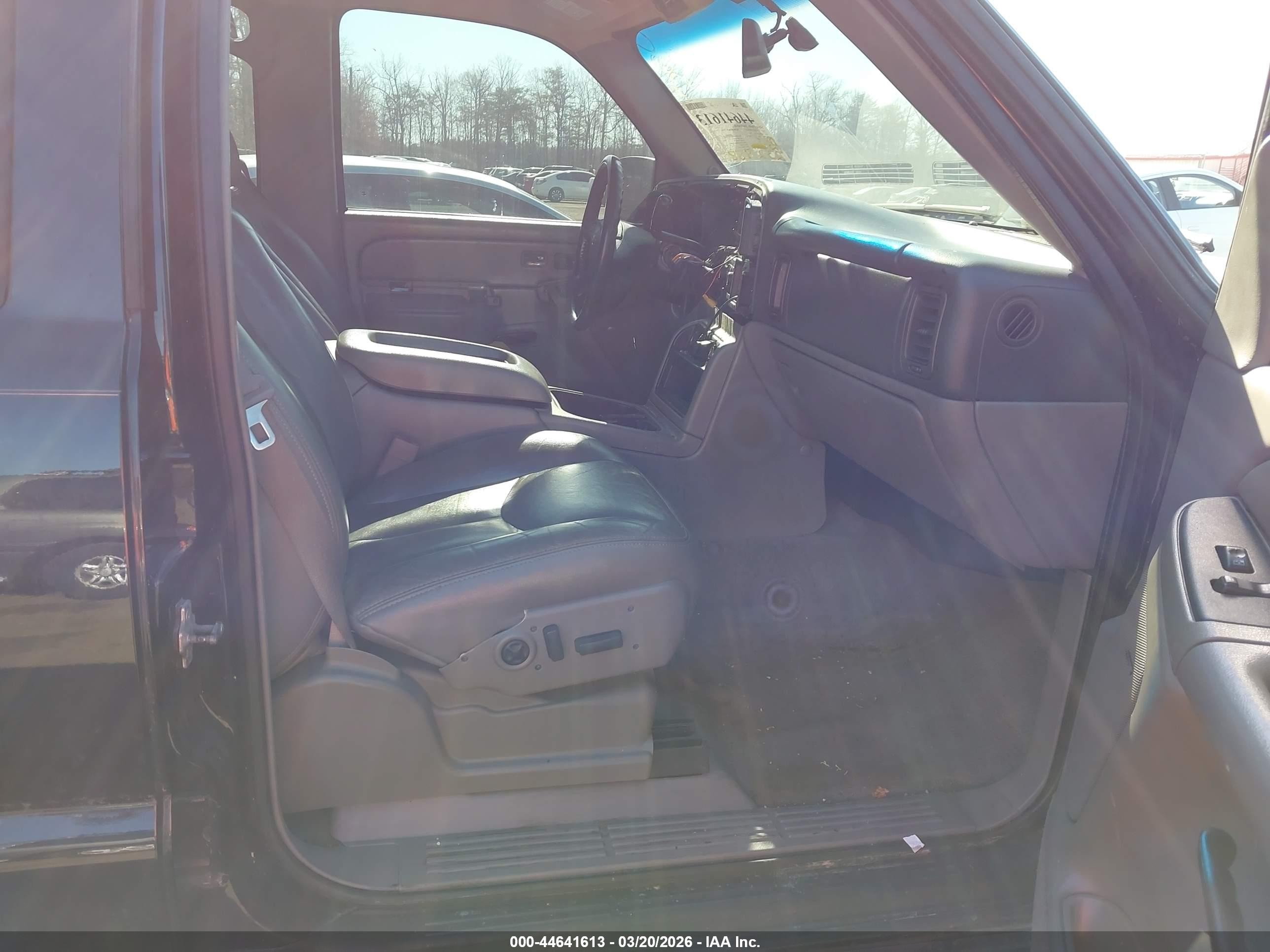 2005 Chevrolet Suburban 1500 Z71 Black vin: 3GNFK16Z55G117633