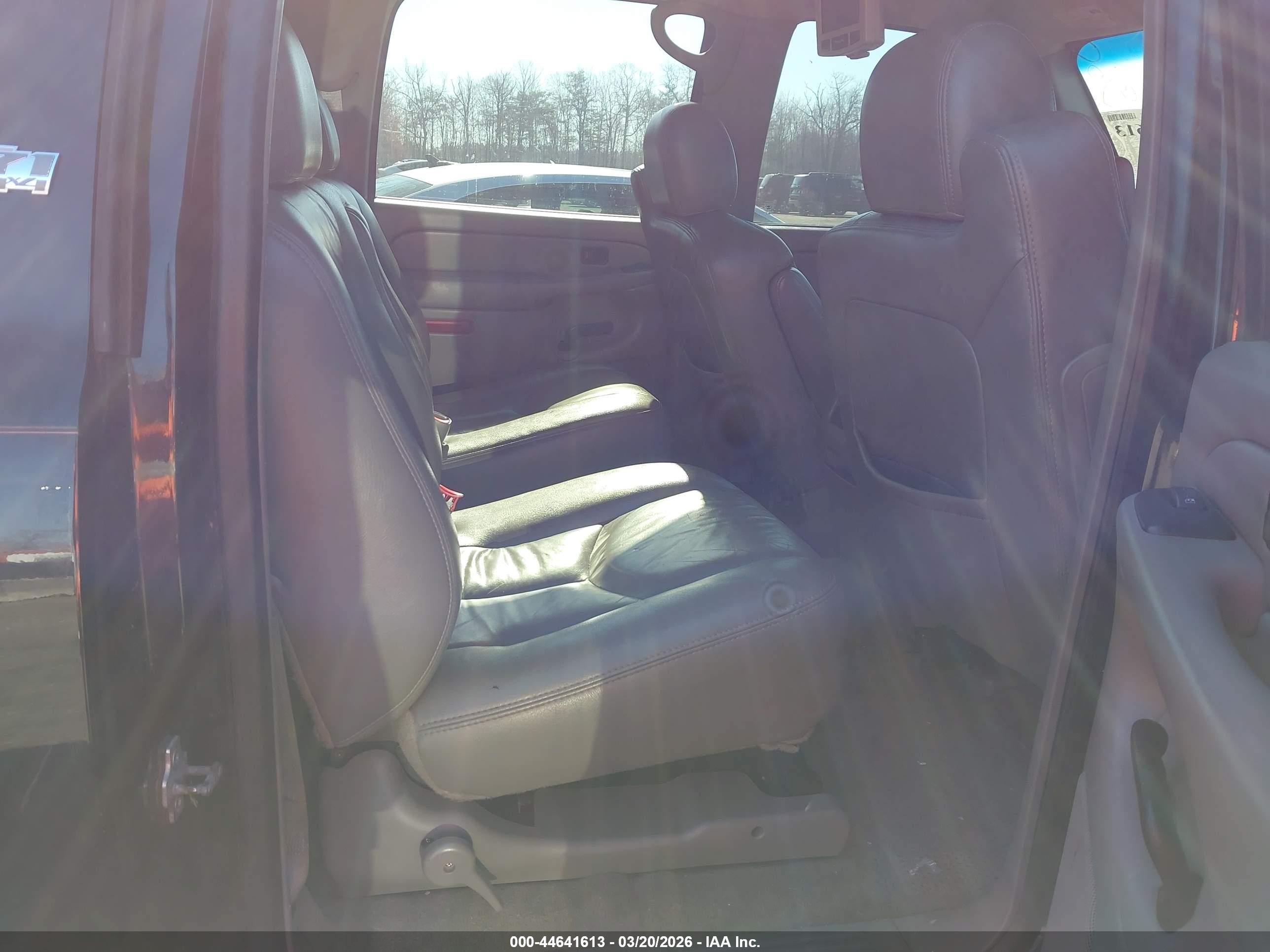 2005 Chevrolet Suburban 1500 Z71 Black vin: 3GNFK16Z55G117633
