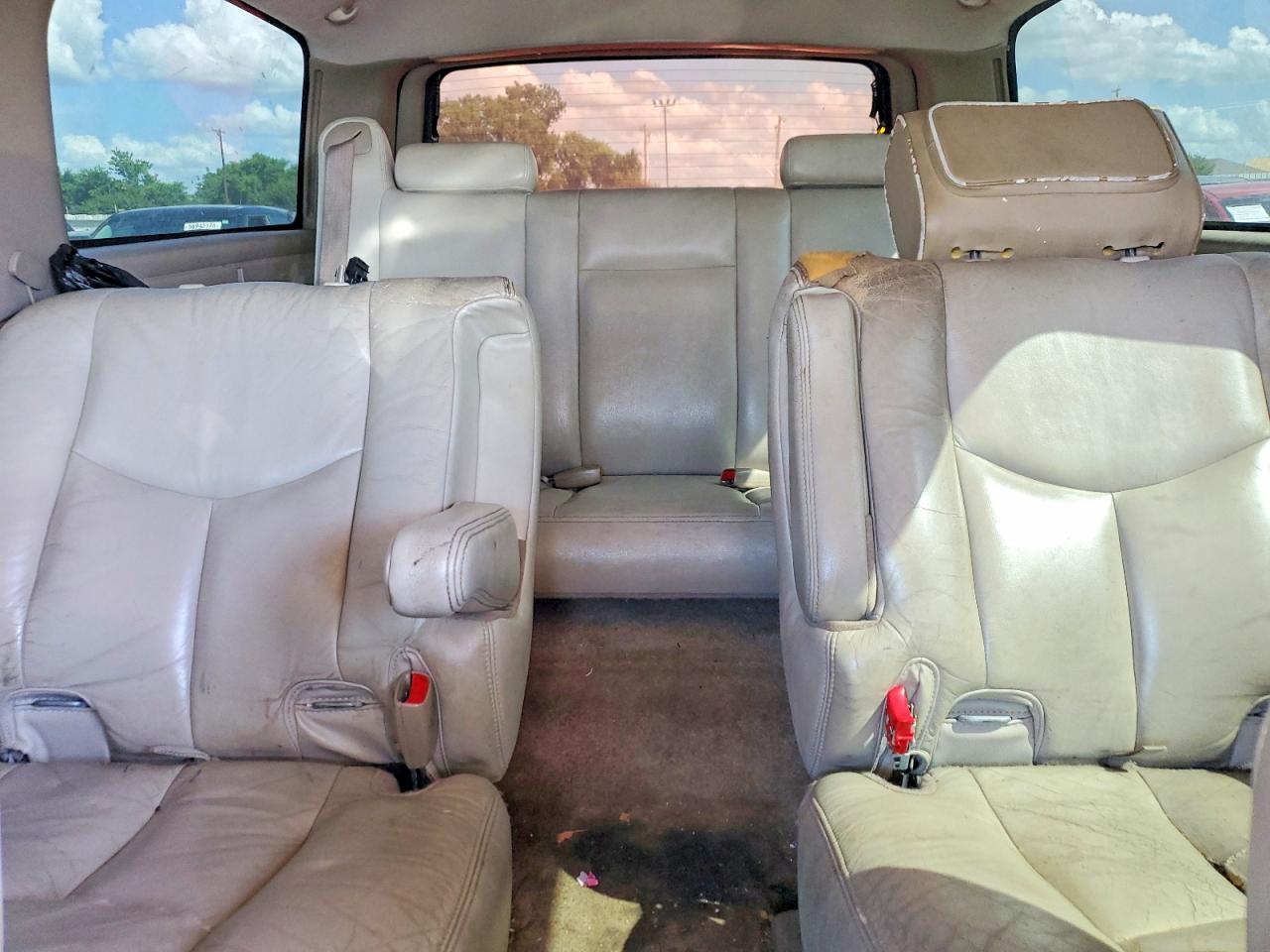 2003 Chevrolet Suburban K1500 Black vin: 3GNFK16Z63G324271